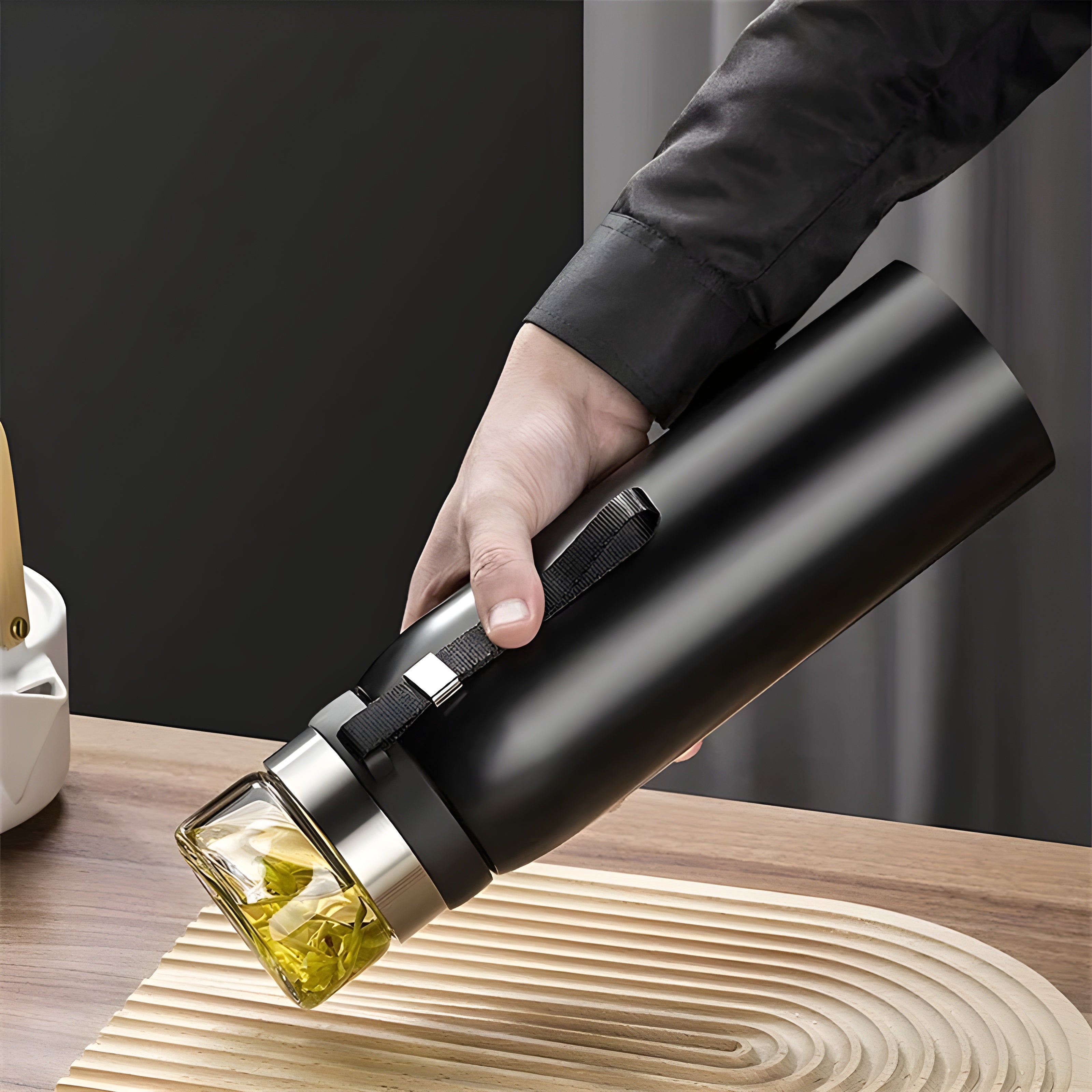 Edelstahl Thermobecher mit Teesieb – Isoliert und Praktisch | Perfekt für Tee unterwegs - Wohnen und Einrichtung