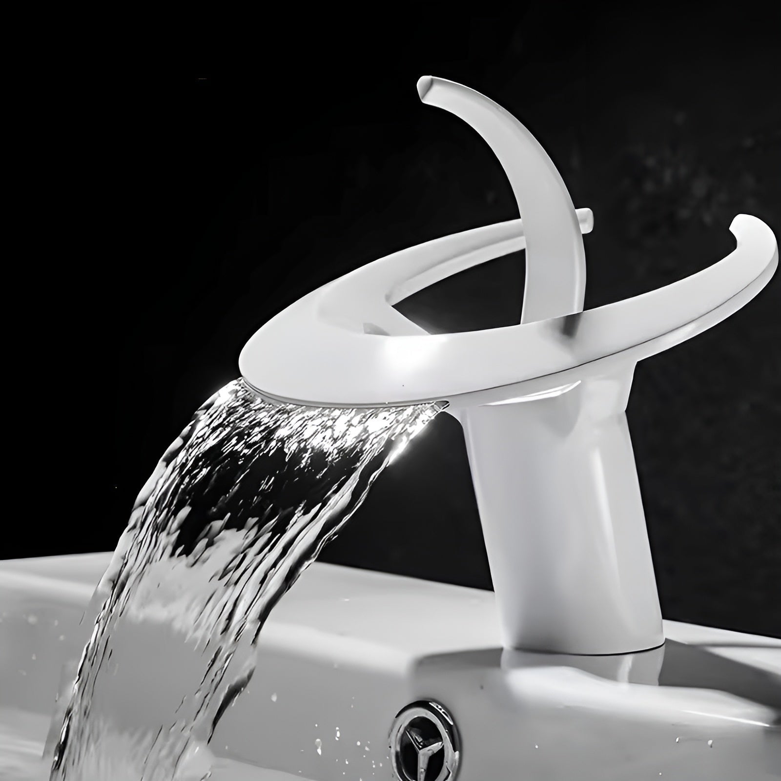 Einhebel-Wasserhahn mit Wasserfallauslauf – Wasserfall-Design | Robuste Messingkonstruktion - Waschtischarmaturen