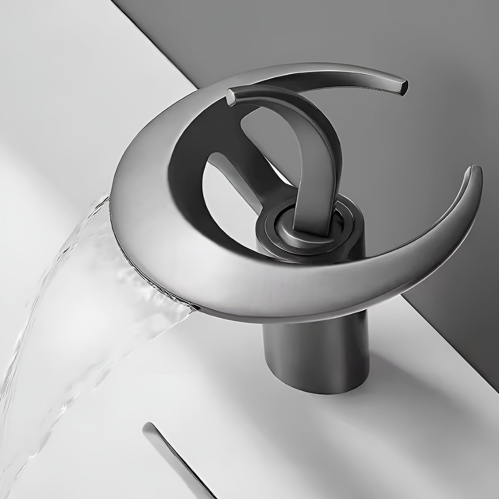 Einhebel-Wasserhahn mit Wasserfallauslauf – Wasserfall-Design | Robuste Messingkonstruktion - Waschtischarmaturen