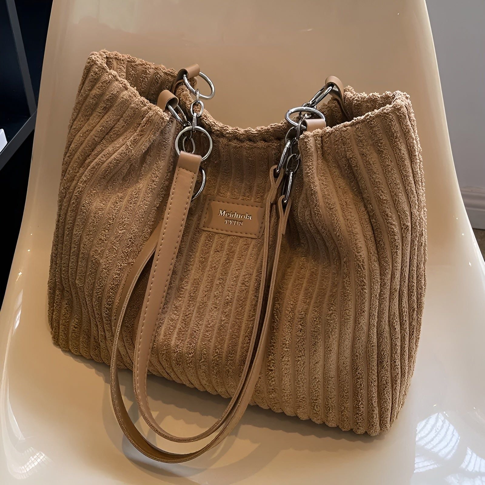 Carla Bag - Corduroy Feminine Luxus-Umhängetasche - Elegare