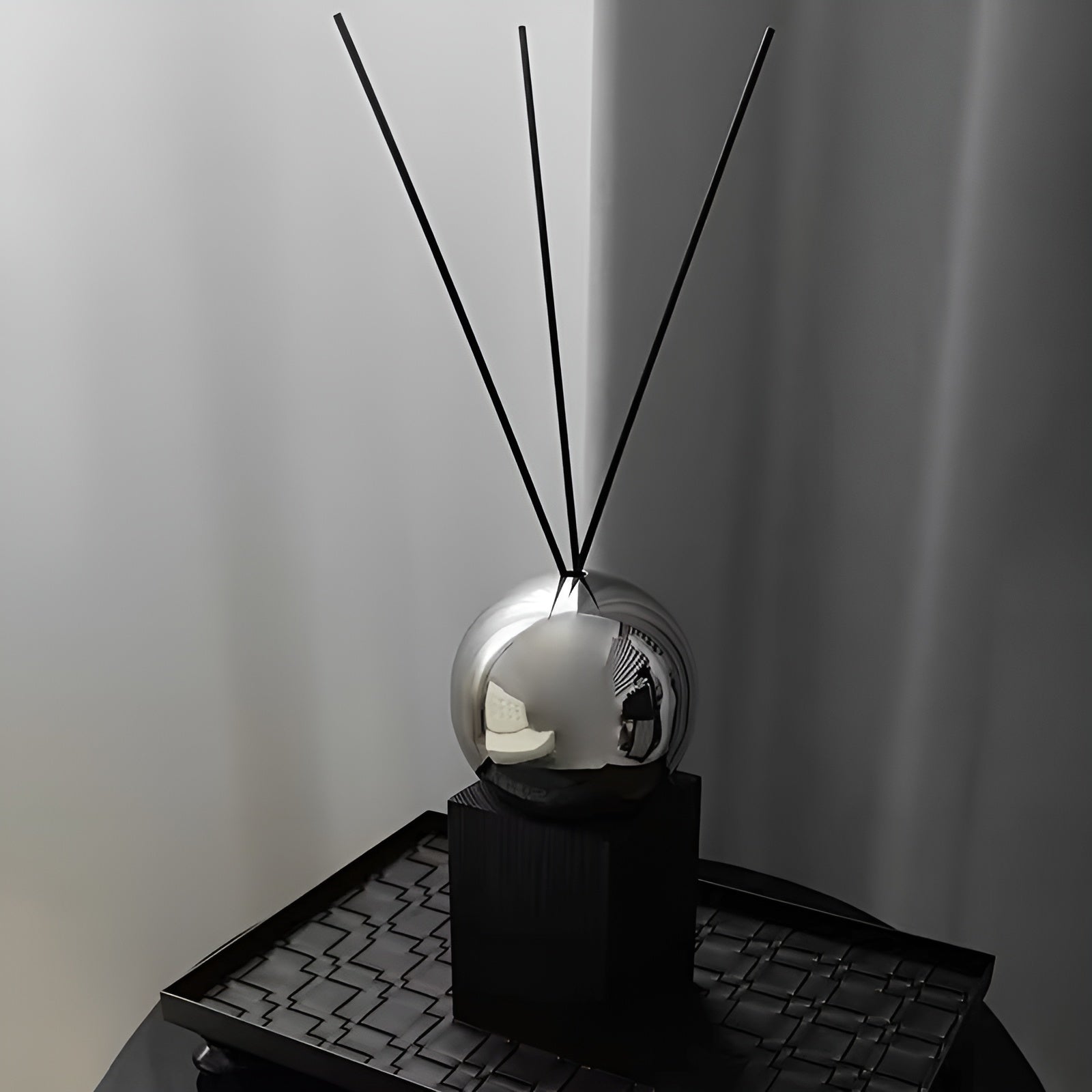 Aroma Diffuser aus Edelstahl – Entspannender Raumduft mit ätherischen Ölen | Dekorativ für Zuhause und Hotel