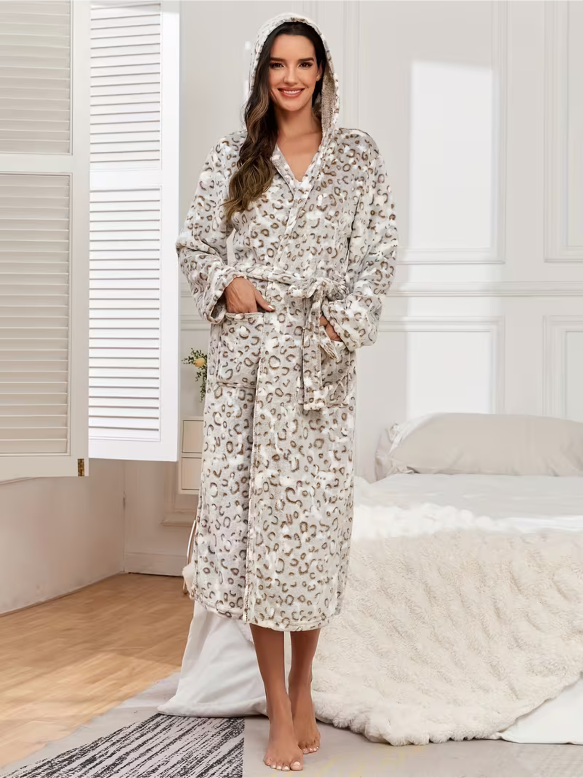 Flauschiger Fleece-Bademantel mit Leopardenmuster – Warm & Gemütlich | Mit Kapuze und Gürtel - Kaffeefarbe / S