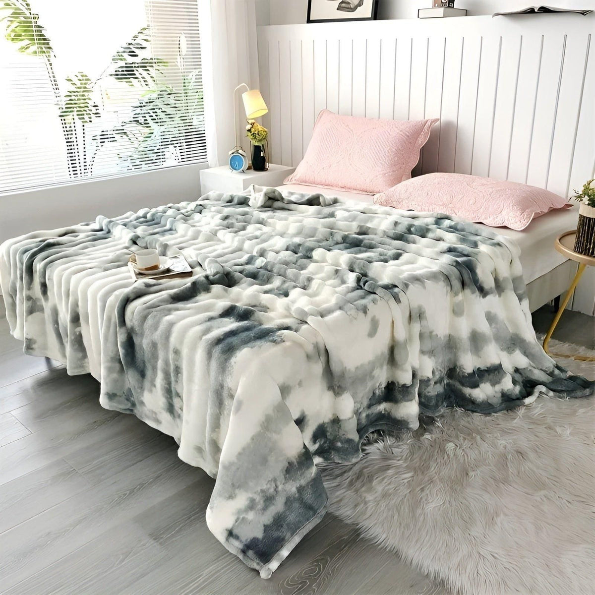 FleeceDream Decke - Ultra-weiche gemütliche wendbare maschinenwaschbare Fleecedecke - Druck- Grau / 150x200cm