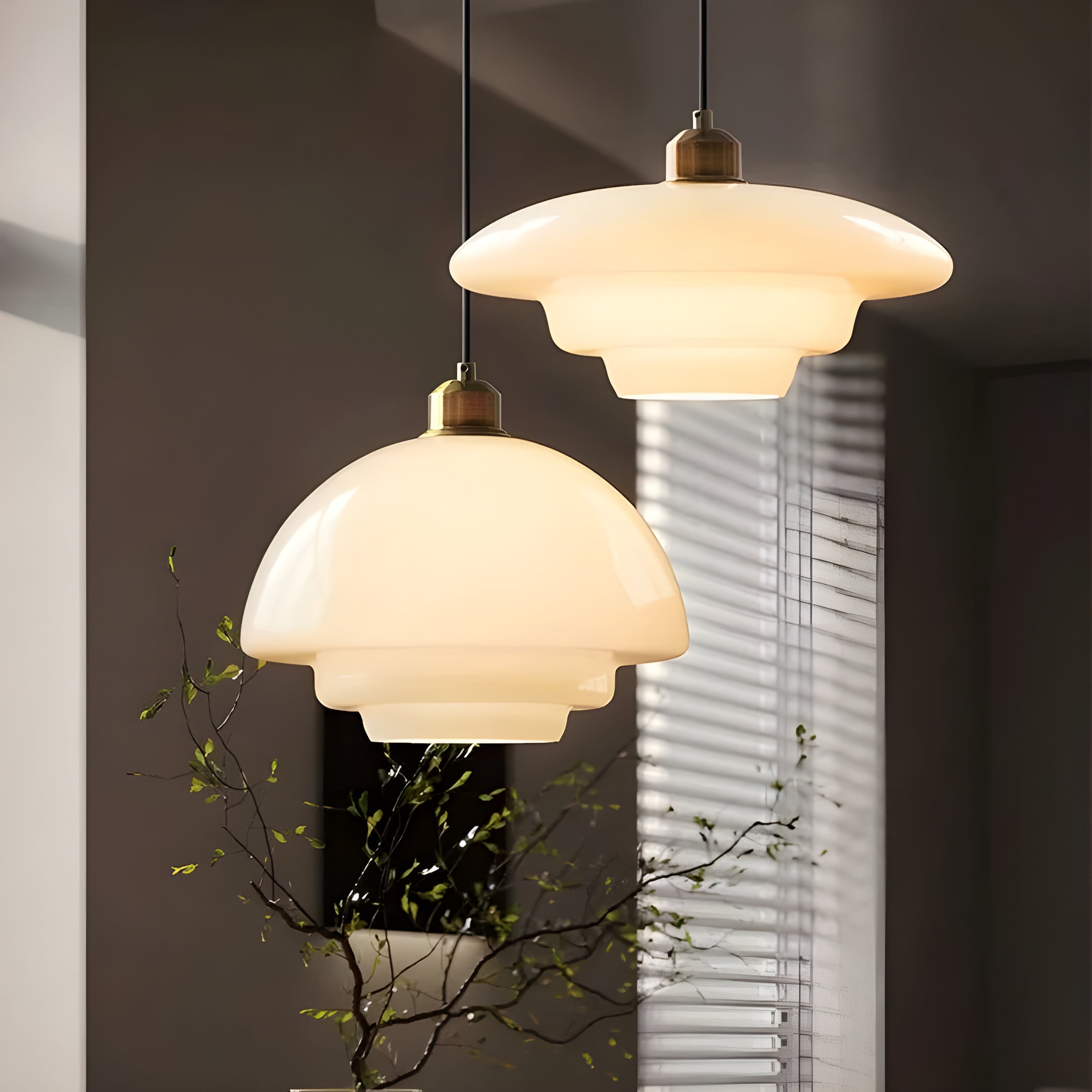 AuraBeam Light – Minimalistische Elfenbeinfarbene LED-Hängelampe aus Glas