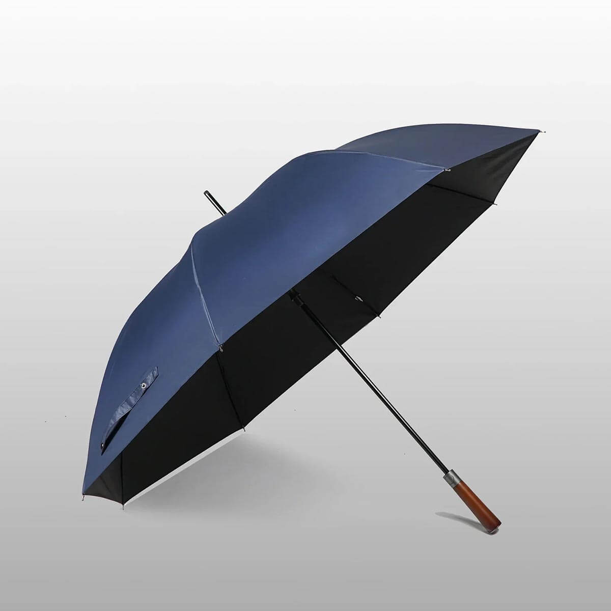 Großer Golfschirm mit Holzgriff – 122 cm sturmfest - Regenschirme