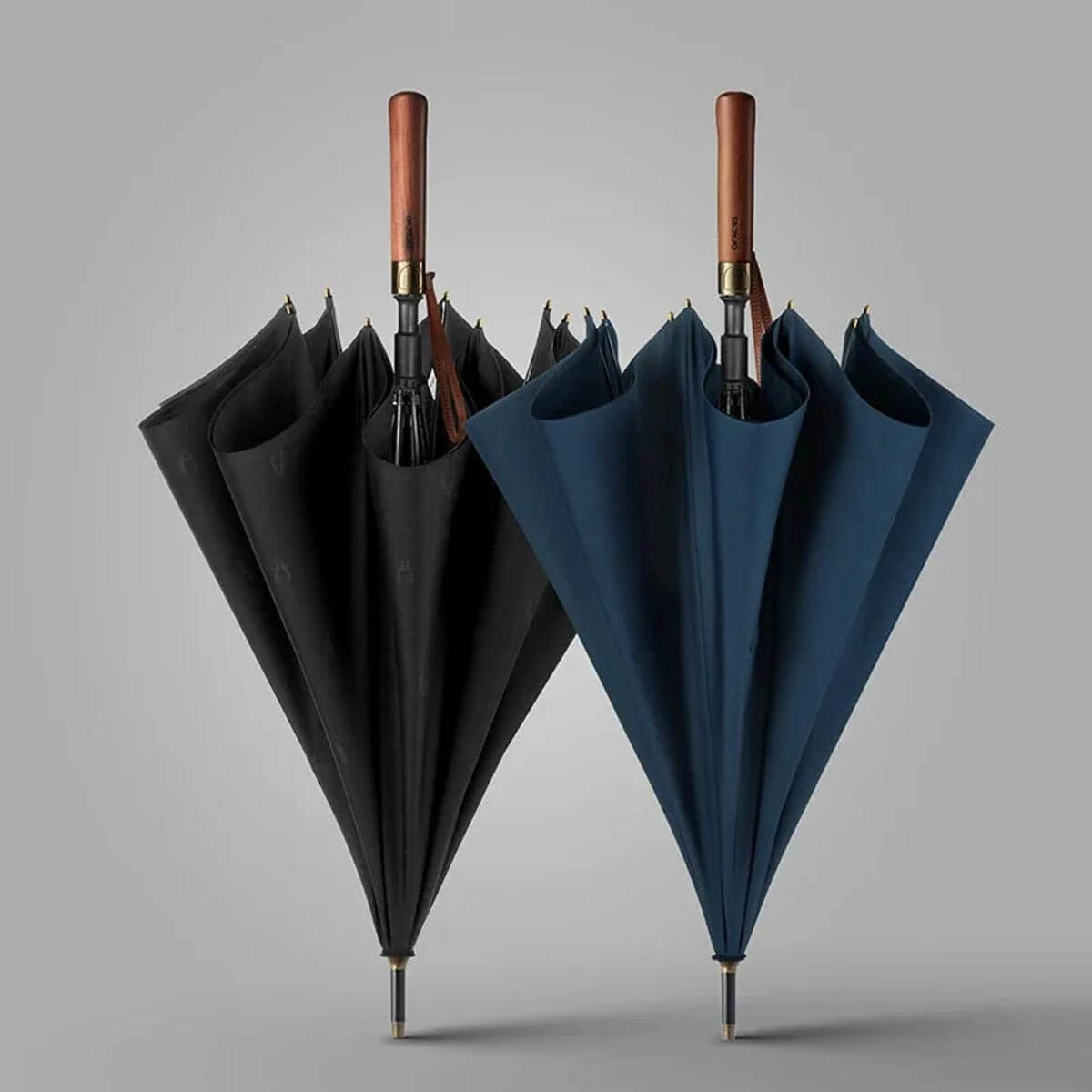Großer marineblauer Regenschirm – 122 cm mit Holzgriff - Regenschirme