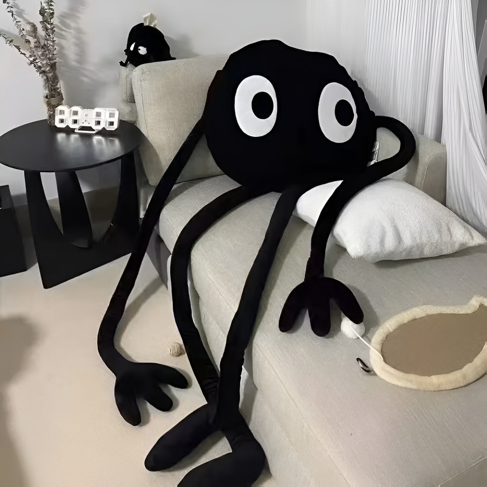 Großes Schwarzes Plüschkissen – Lustiges Kuscheltier mit Langen Armen & Beinen - Kissen