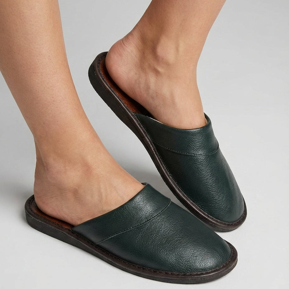 Herren Leder Hausschuhe in Schwarz, Slip-on-Modell