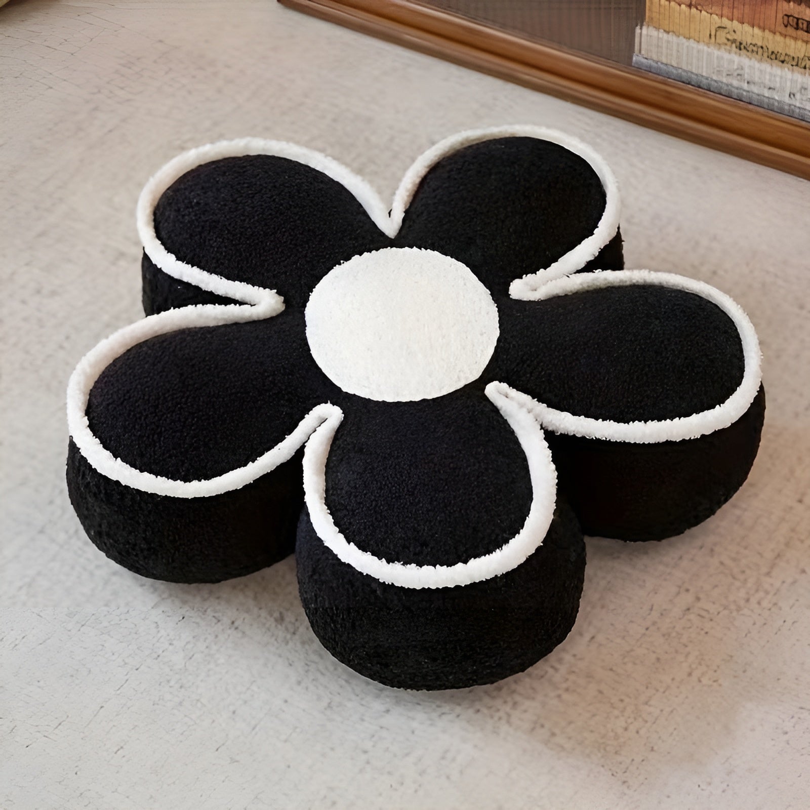 Kissen in Blumenform – Gemütlich und Stilvoll | Ideal als Wohn- und Sofadeko - Schwarz - Zierkissen