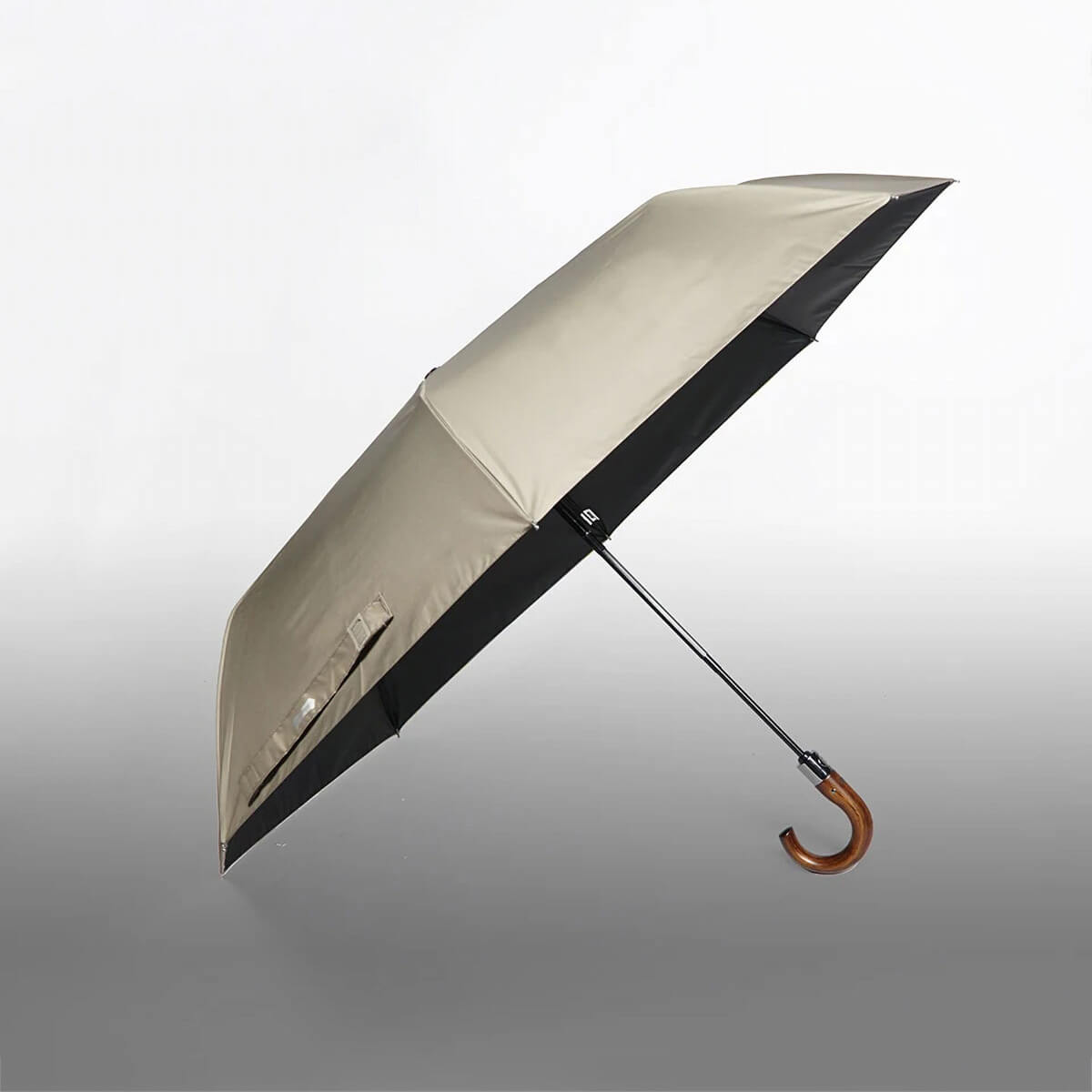 Kleiner Taschenschirm mit Holzgriff – Automatik 122 cm - Regenschirme