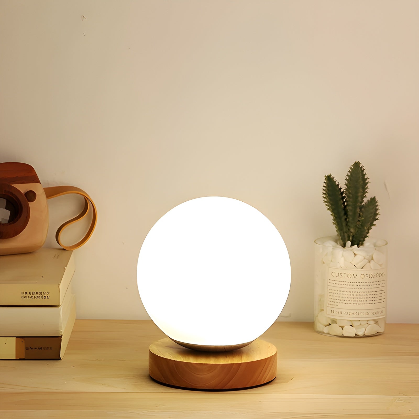 CharmingGlow Light – Lässige Holz-Glas-Tischleuchte
