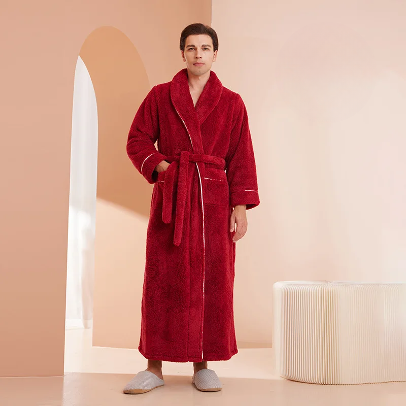 Langer Bademantel mit Gürtel und Taschen – Unisex - Rot Herren / S - Nacht- und Bademäntel