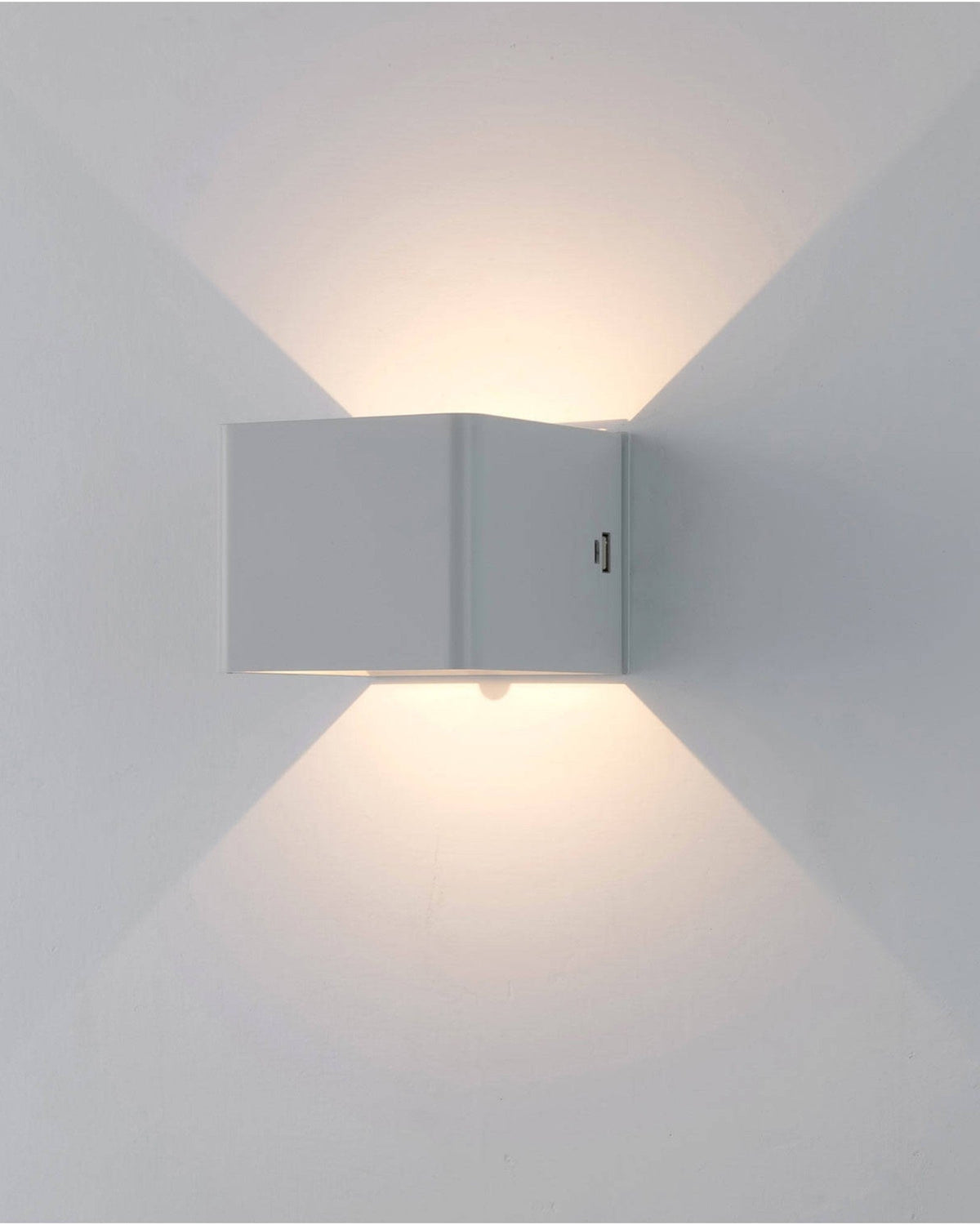 LED Wandleuchte mit Bewegungsmelder und USB-C Akku - Wandleuchten