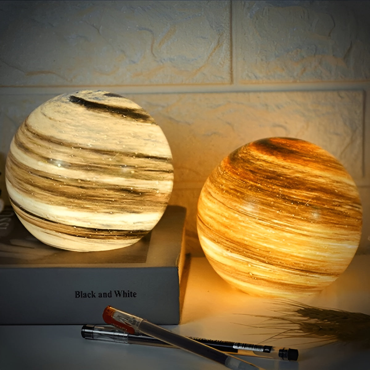 Lunacrystal Mondlampe Aus Glas – Magisches Mondlicht MIT Kosmischen Details Für Stimmungsvolle Wohnräume - Tischlampe