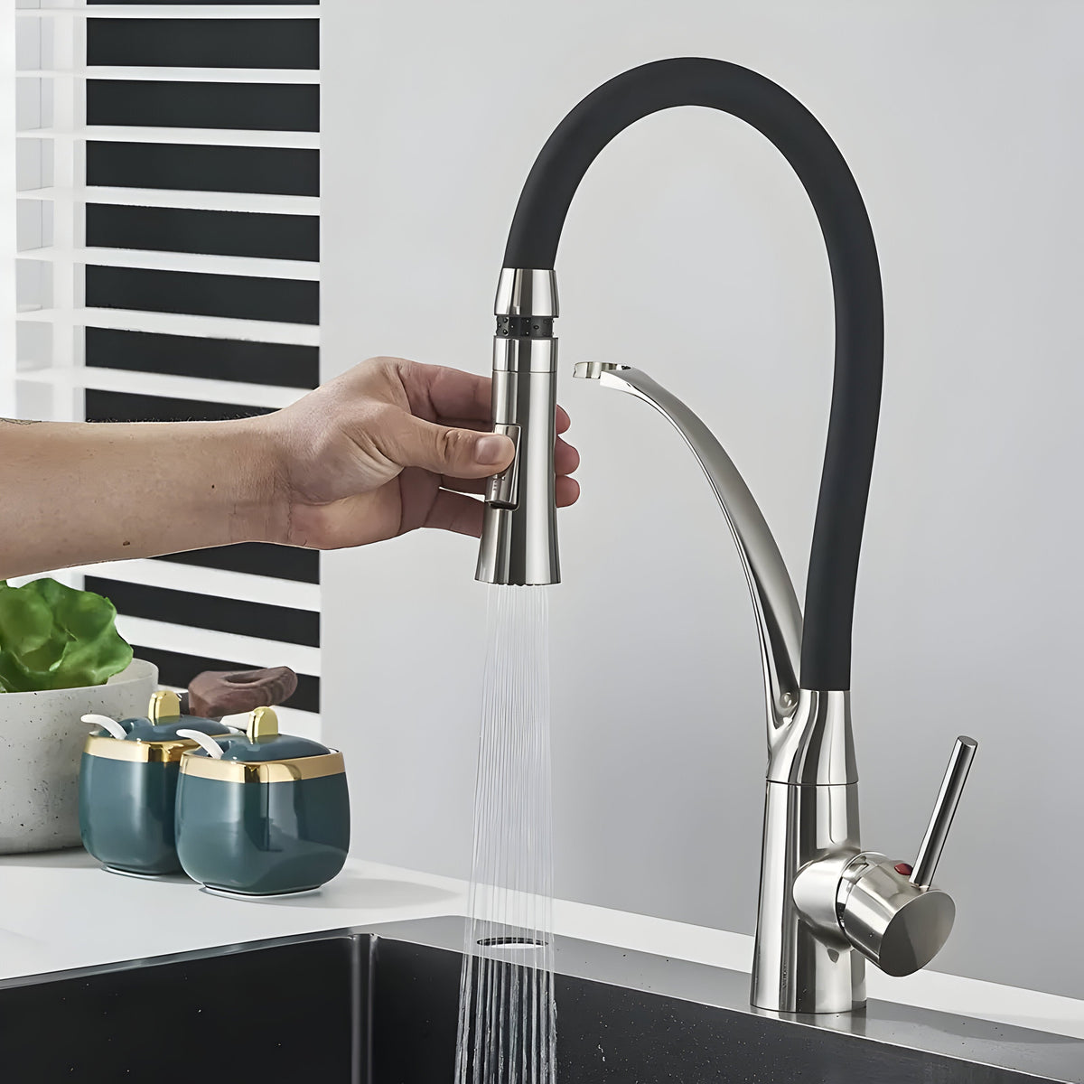 LuxSpout – Moderner 360°-Edelstahl-Wasserhahn – Hochwertiger Edelstahl-Wasserhahn mit Schwenkfunktion