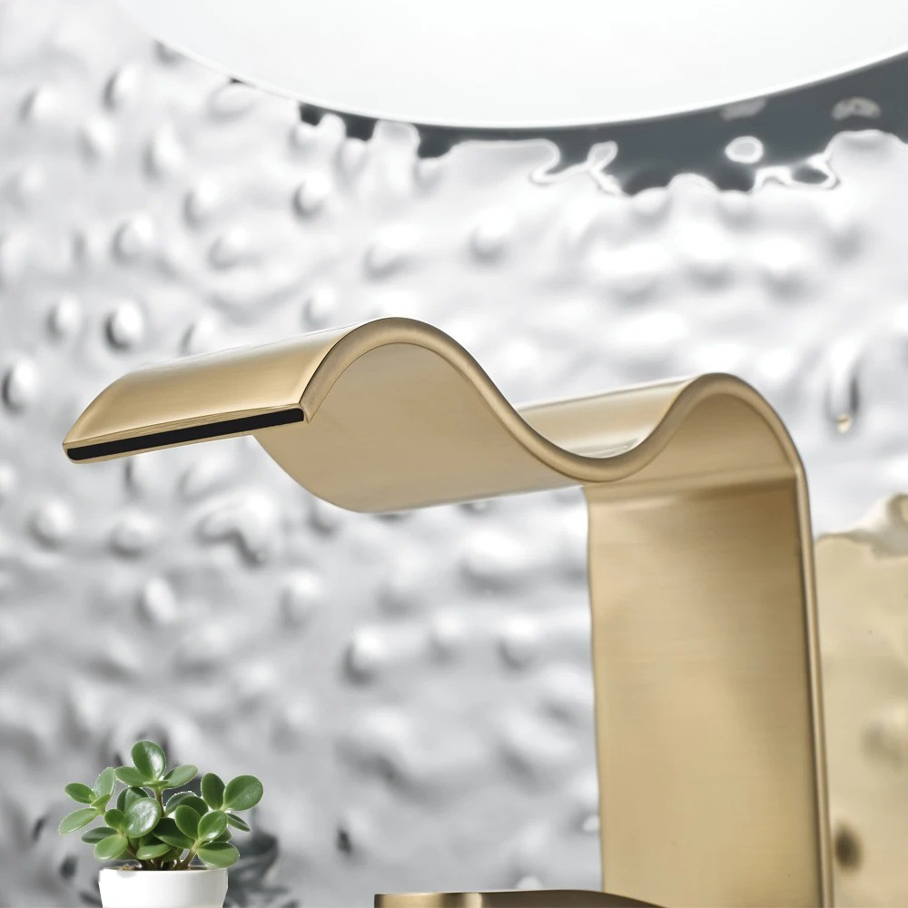 Luxuriöse Waschtischarmatur – Elegantes Wasserfall-Design | Hochwertige Badarmatur aus gebürstetem Messing
