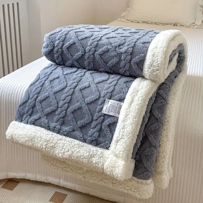 Sherpa-Decke in Rosé als Sofaüberwurf