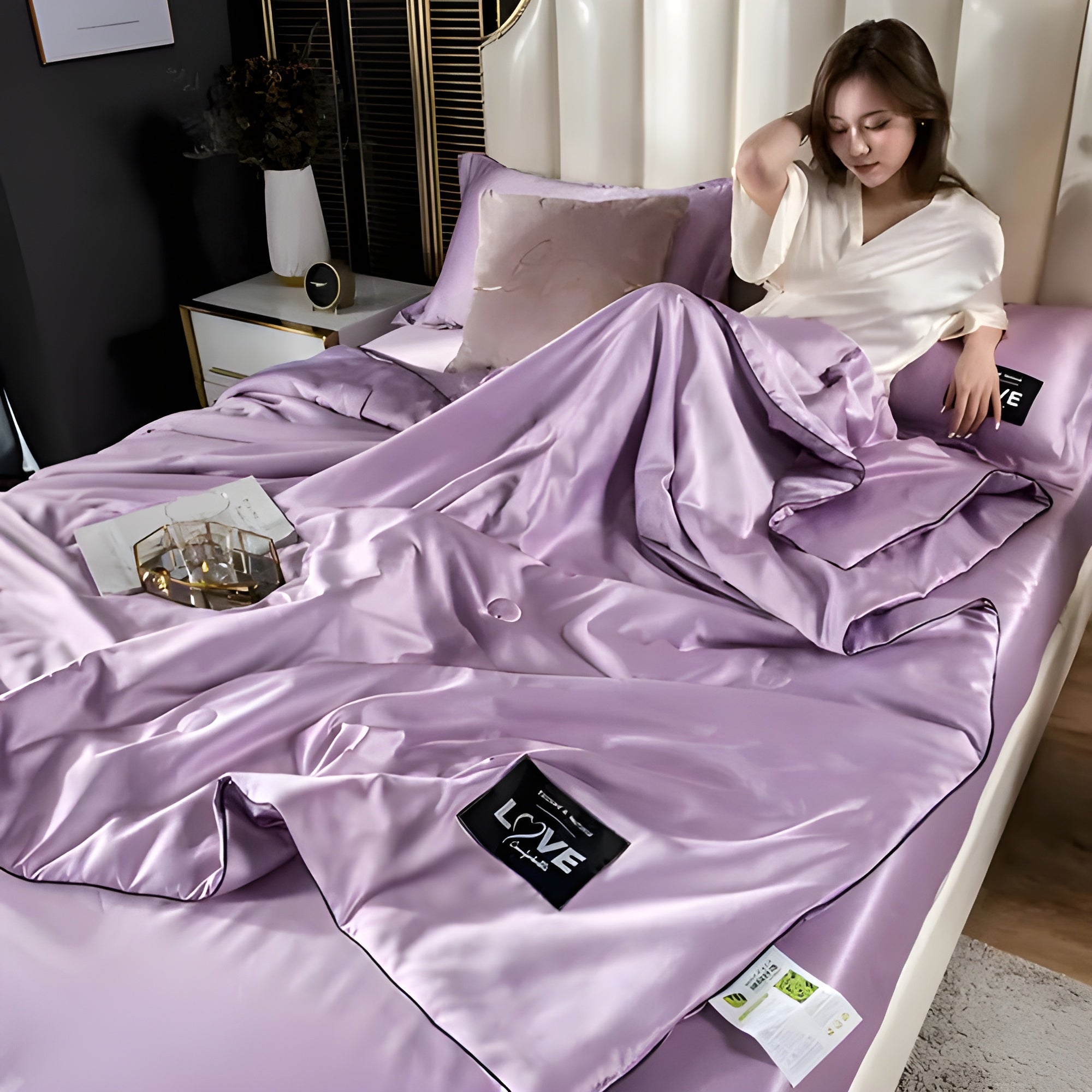 Luxus Seidendecke – Ganzjahresdecke für höchsten Schlafkomfort - Hellviolett / 150x200cm - Decke