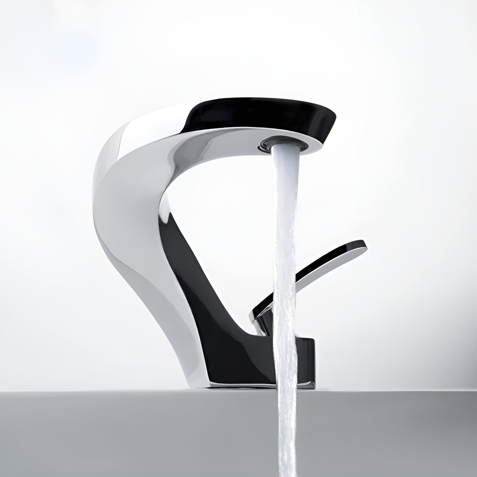 Waschbeckenarmatur mit Wasserfall – Modern und Elegant | Chrom Messing Mischbatterie für Bad Warm- und Kaltwasser