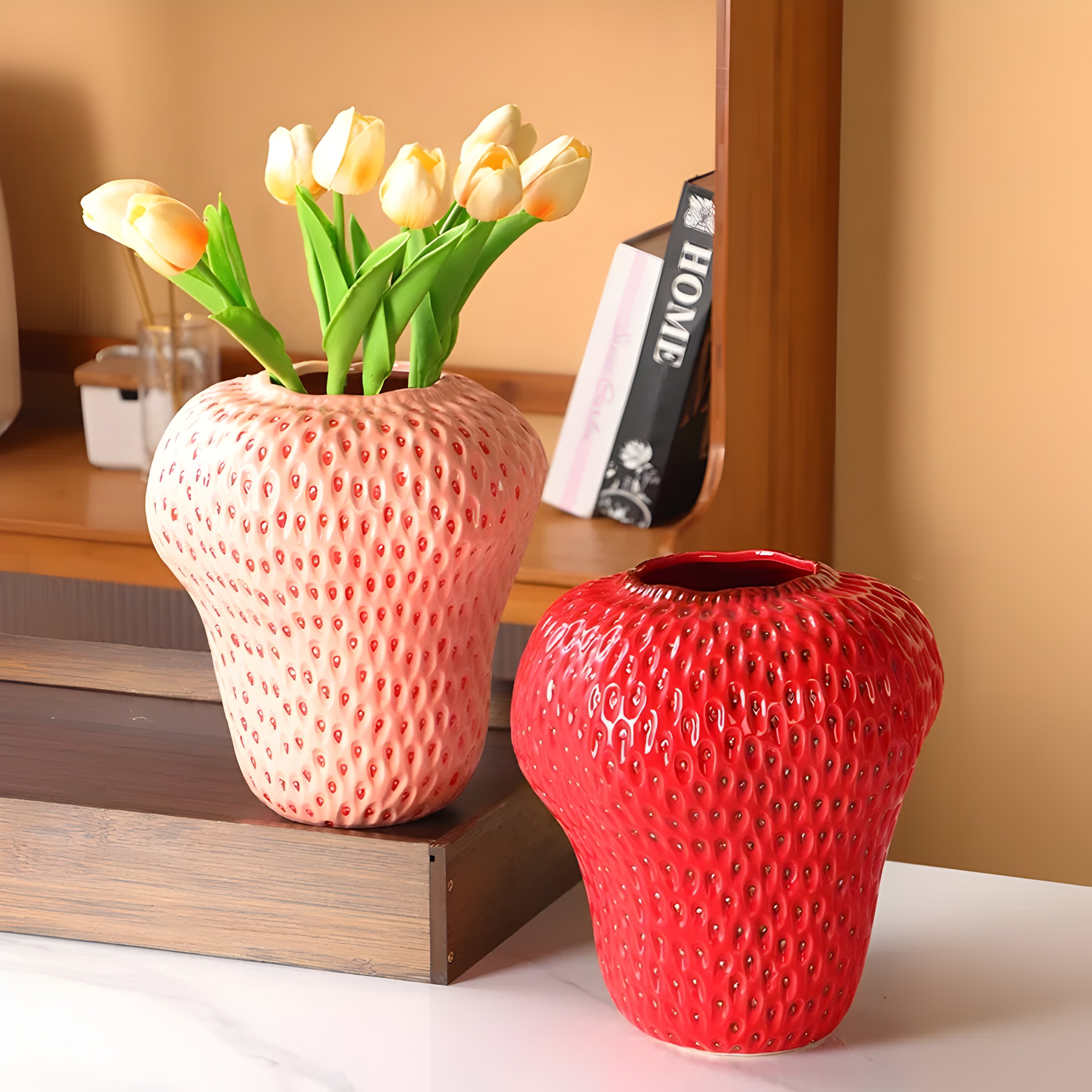 BerryHaven Vase - Keramische Erdbeer Blumenvase