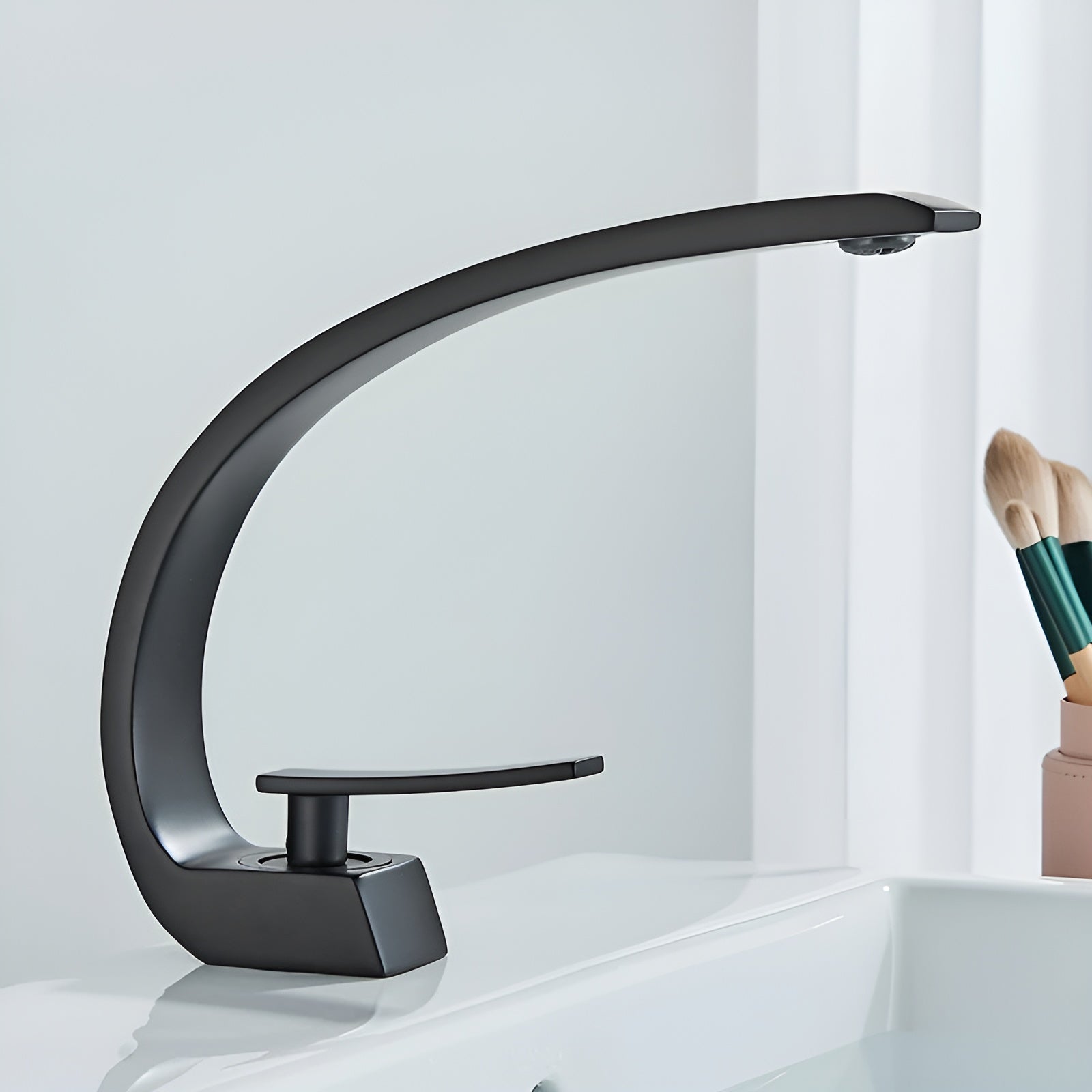 Einhebel-Waschtischarmatur – Modern & Platzsparend | Ideal für Aufsatz- und Einbauwaschbecken