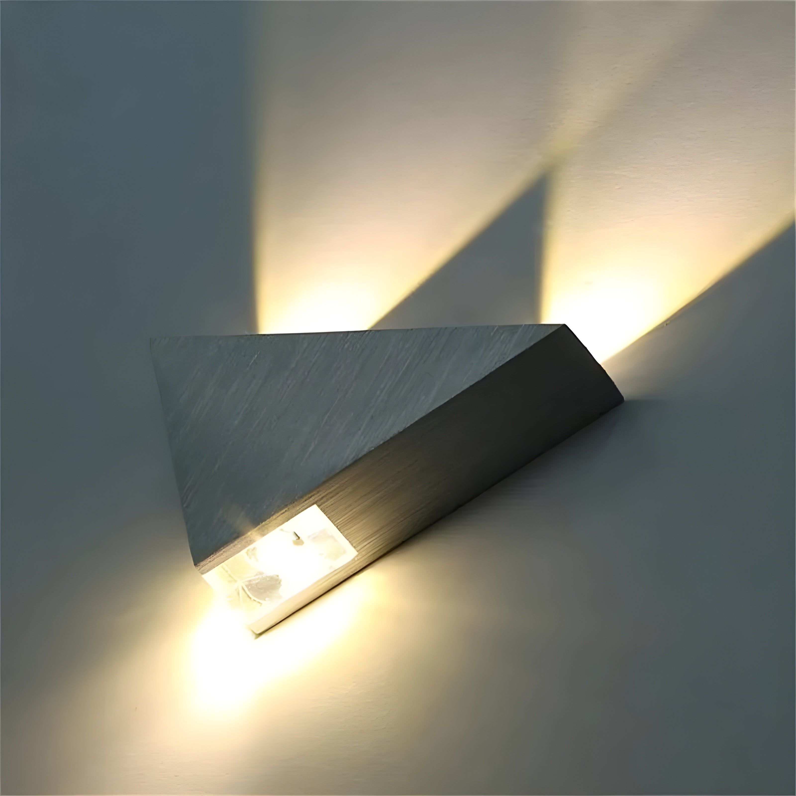 TriBright Light - Moderne Dreieck-Wandleuchte LED-Wandleuchte