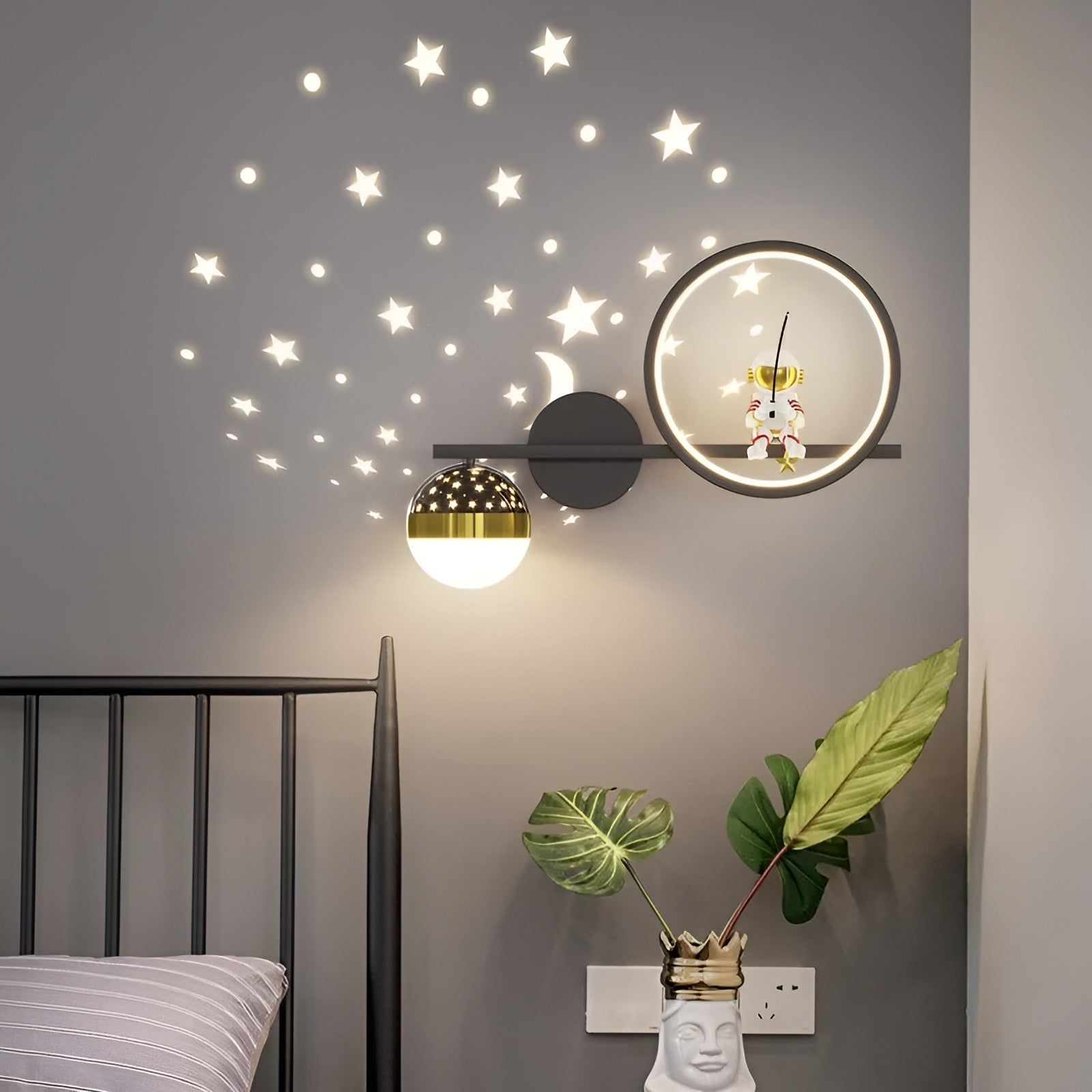 AstroGlow Lamp - Moderne Kinder Sternenhimmel-Projektor LED-Wandlampe Elegare