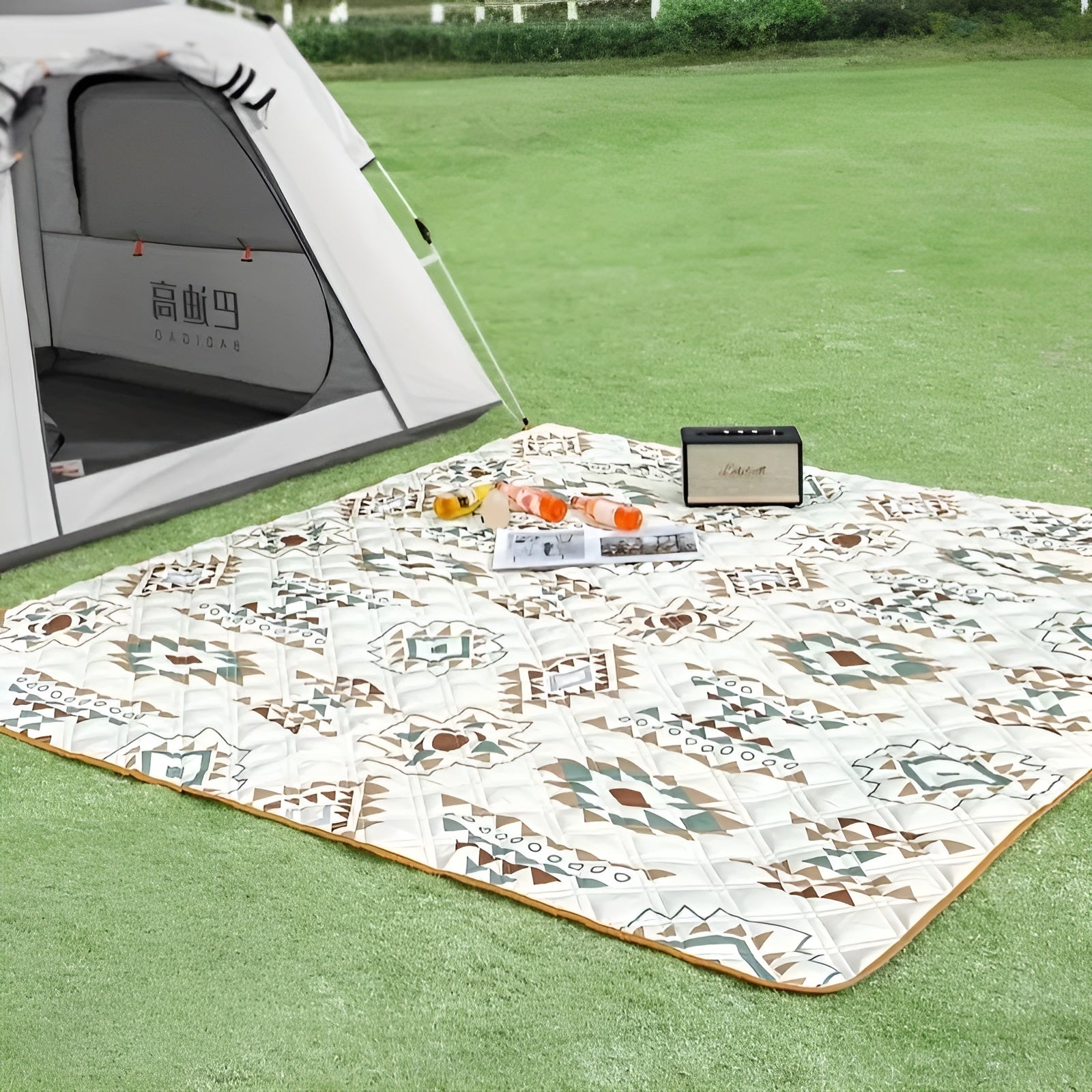 Picknickdecke mit Karomuster – Wasserdicht & Faltbar | Ideal für Park, Strand & Camping