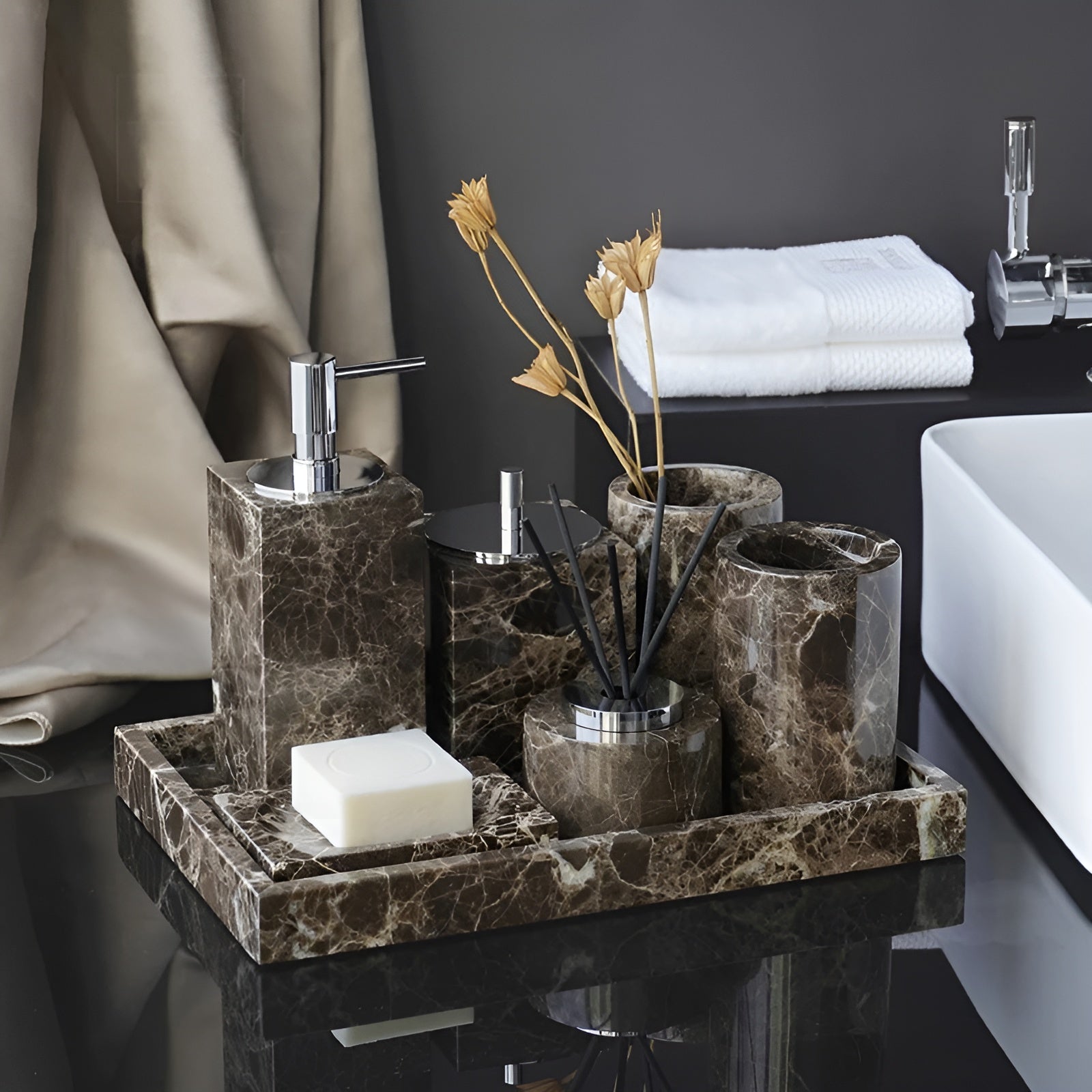 Badezimmer-Set aus Emperador Marmor – Luxuriöser Seifenspender, Seifenschale & Duftaccessoire | Elegante Bad-Accessoires
