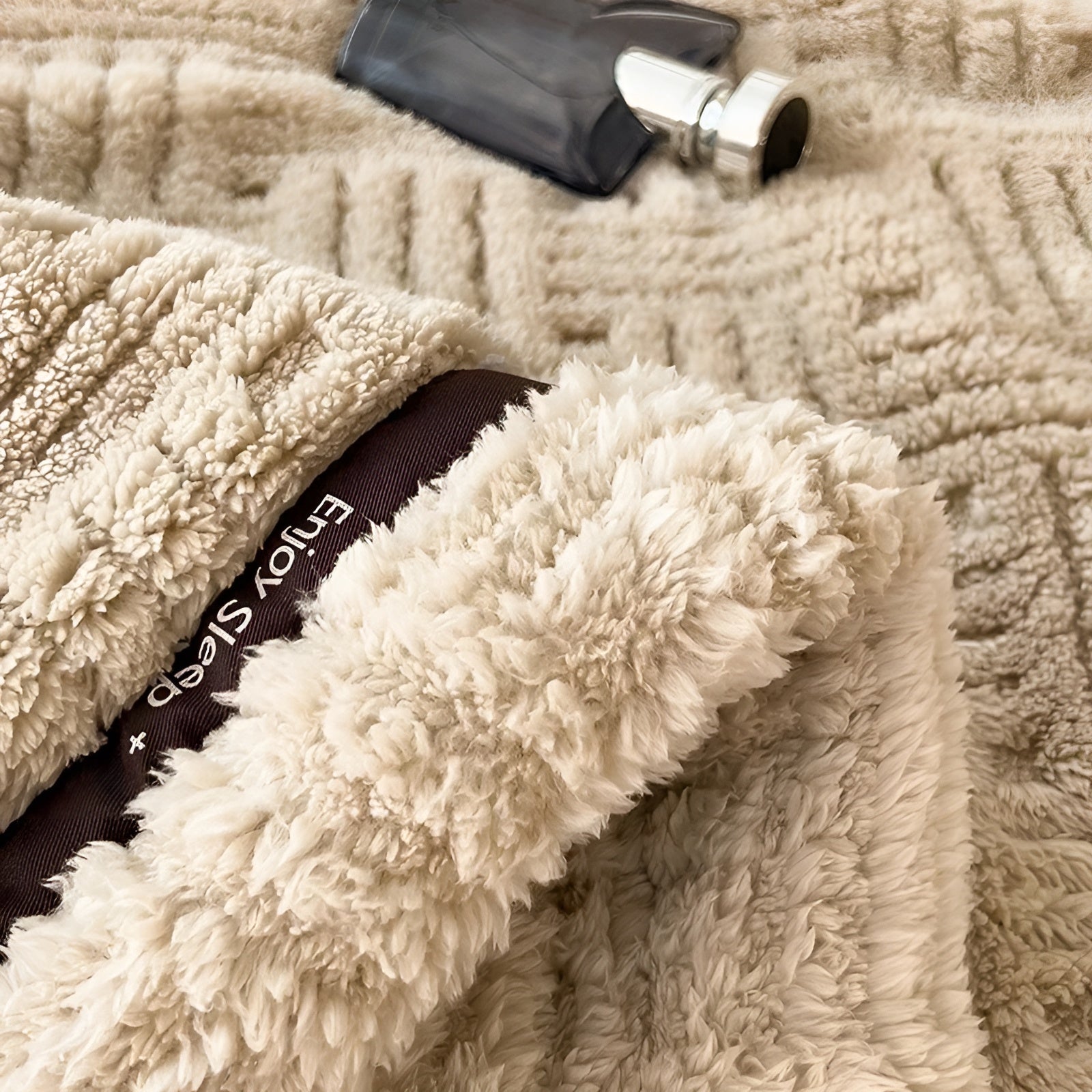 Flauschige Fleece-Decke – Weich und Atmungsaktiv | Warmes Plaid für Sofa und Bett