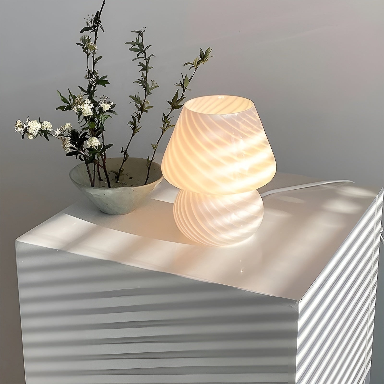 BedsideAura Lampe - Dekorative Glas-Tischlampe