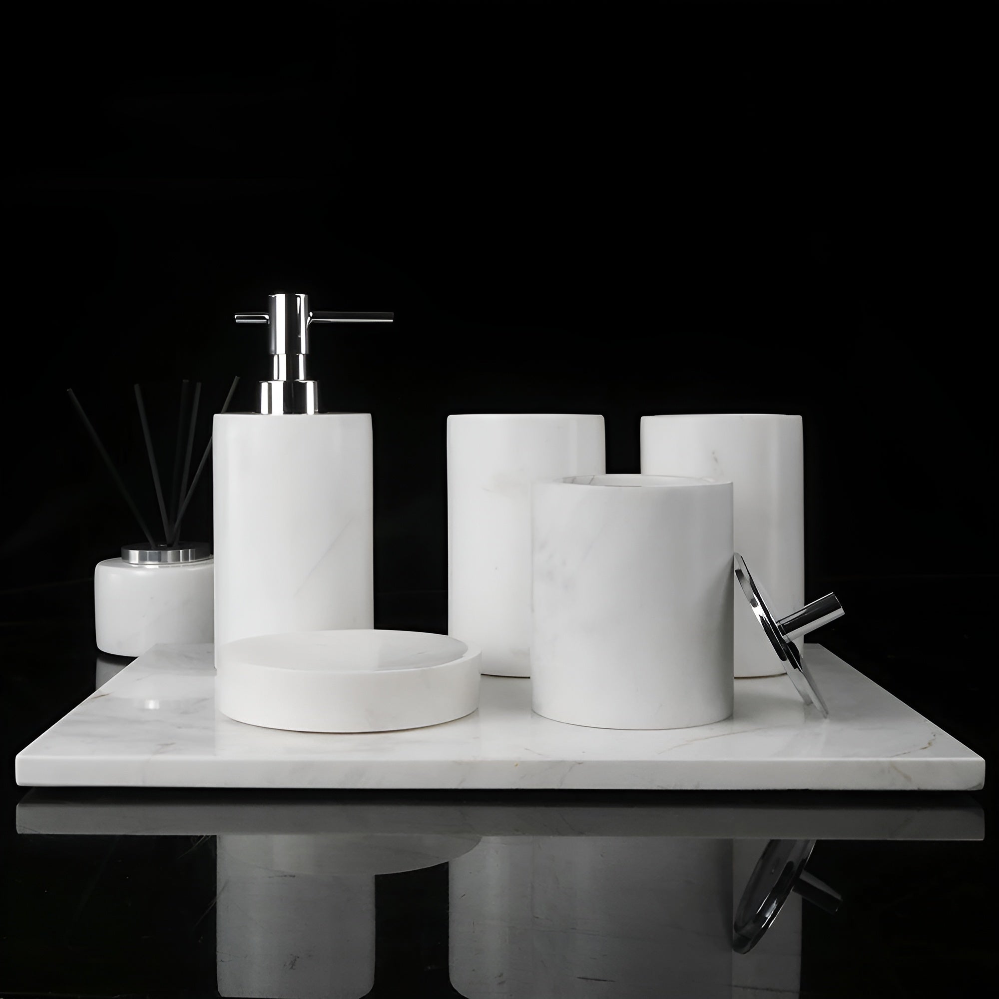 Badezimmer-Set aus Weißem Marmor – Seifenspender, Seifenschale, Toilettenbürste & Tablett | Elegante Bad-Accessoires