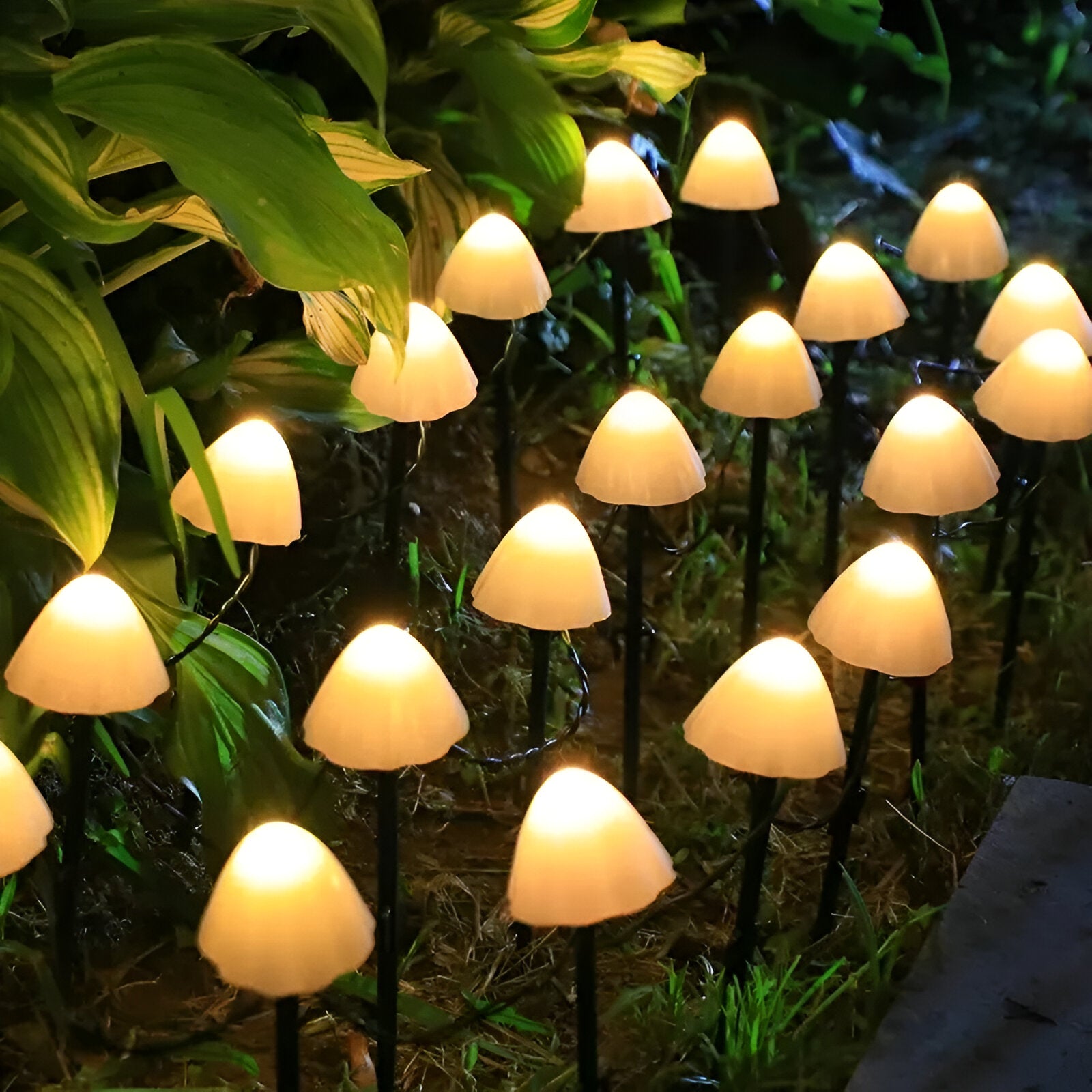 BrightPath Light - 10-Teilige Wasserdichte Solar-LED-Pilzleuchte