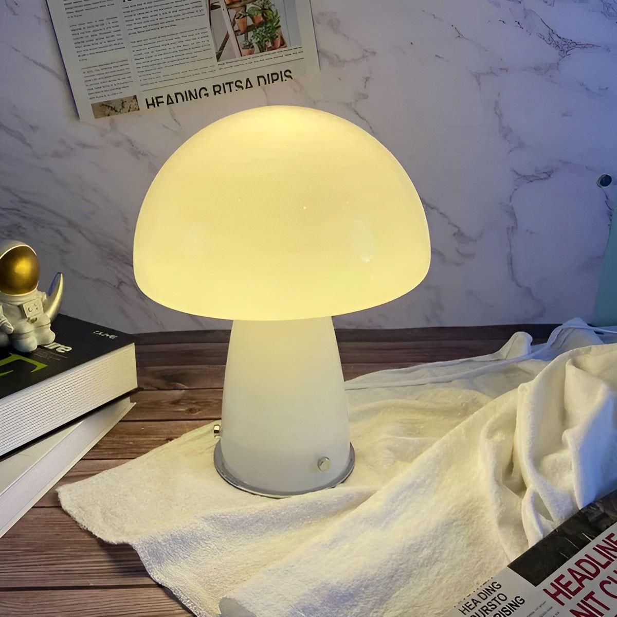 Marlo Mushroom - Skandinavische LED Pilz Designerlampe - Weiss - Lampe