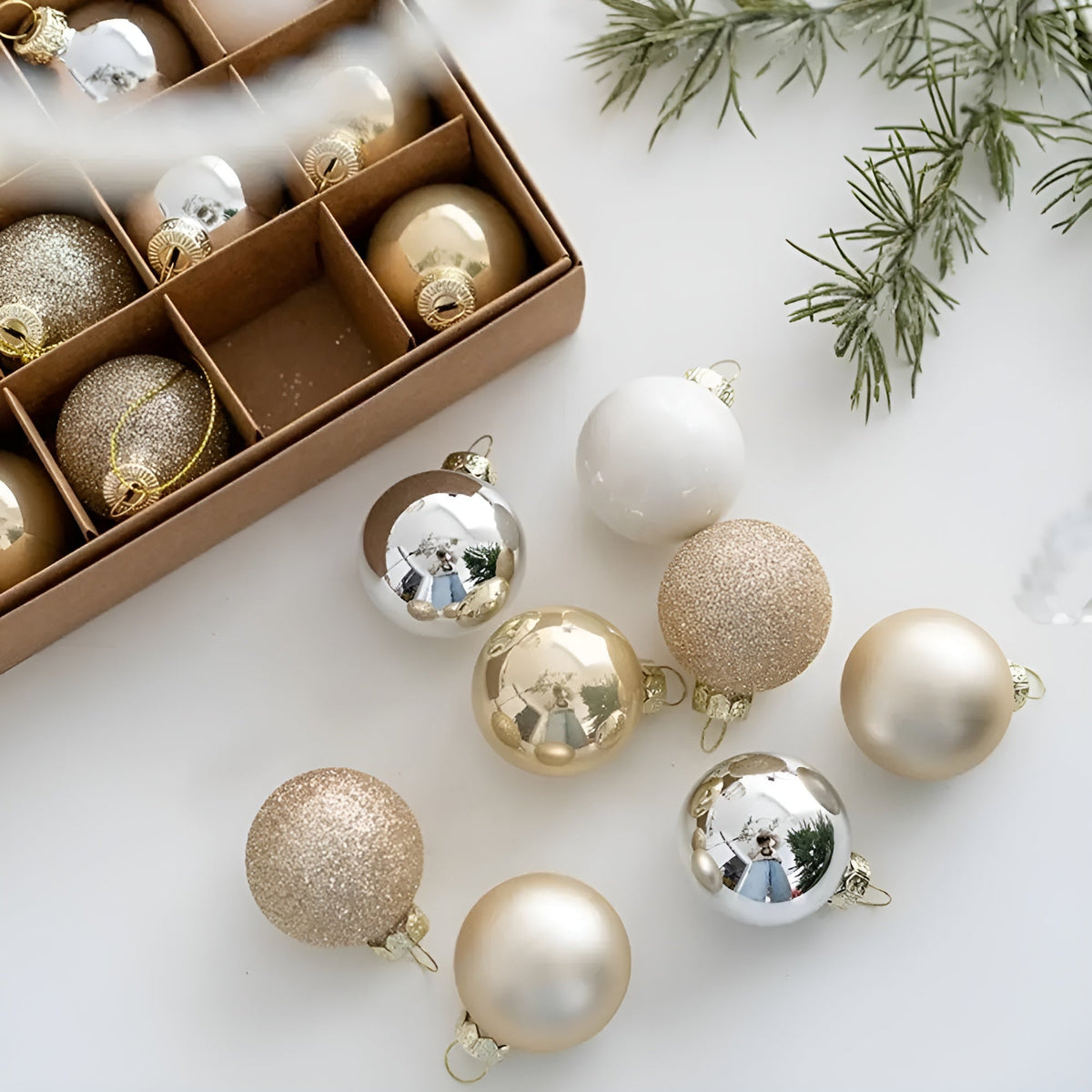 Mini-Glaskugeln Weihnachten – 25er Set Handgefertigte Dekoanhänger | Perfekt für Weihnachtsbaum & Geschenke - C