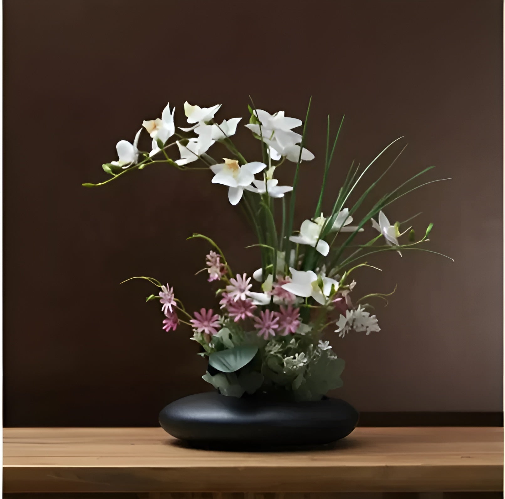Moderne Keramikvase mit Taubenfigur & Orchideen – Stilvolle Deko für Wohnzimmer & Eingangsbereich - Vase