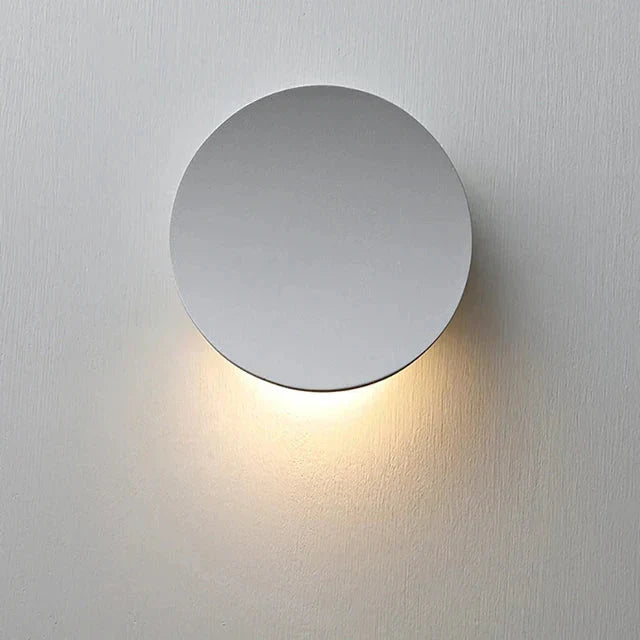 Moderne LED-Wandleuchte aus Metall – minimalistisches Design - Wandleuchten