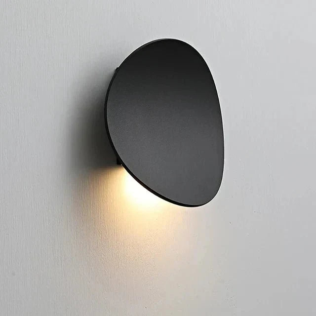 Moderne LED-Wandleuchte aus Metall – minimalistisches Design - Wandleuchten