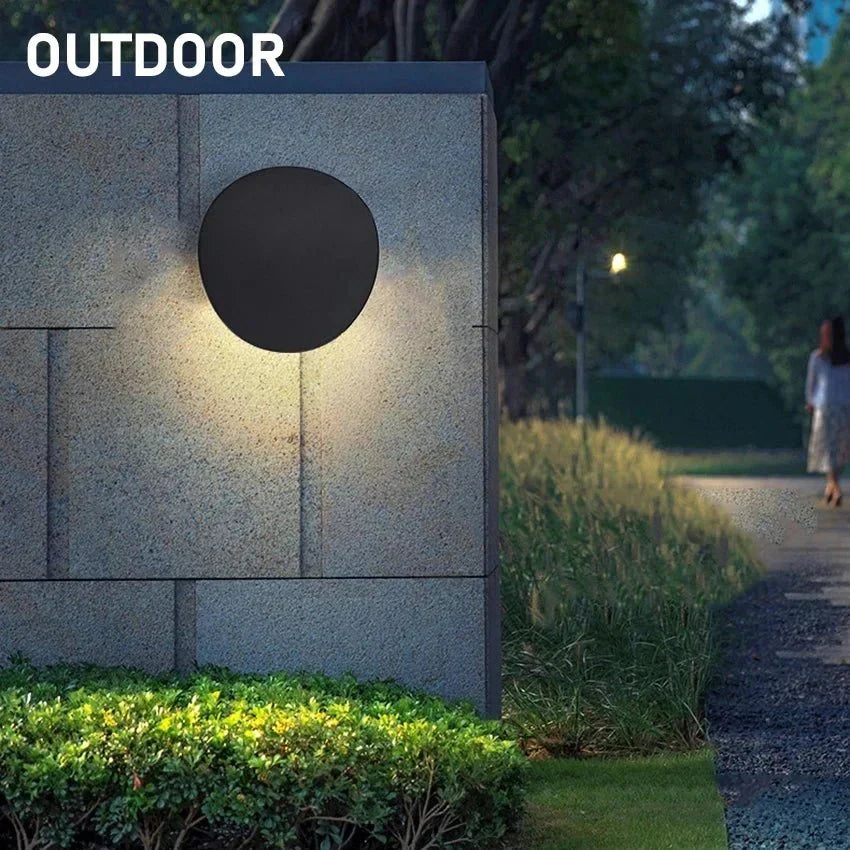 Moderne LED-Wandleuchte aus Metall – minimalistisches Design - Wandleuchten