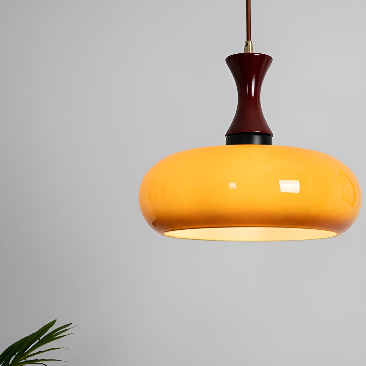 Hängelampe im Modernen Design – Stilvolle Akzentbeleuchtung für Wohn- und Esszimmer