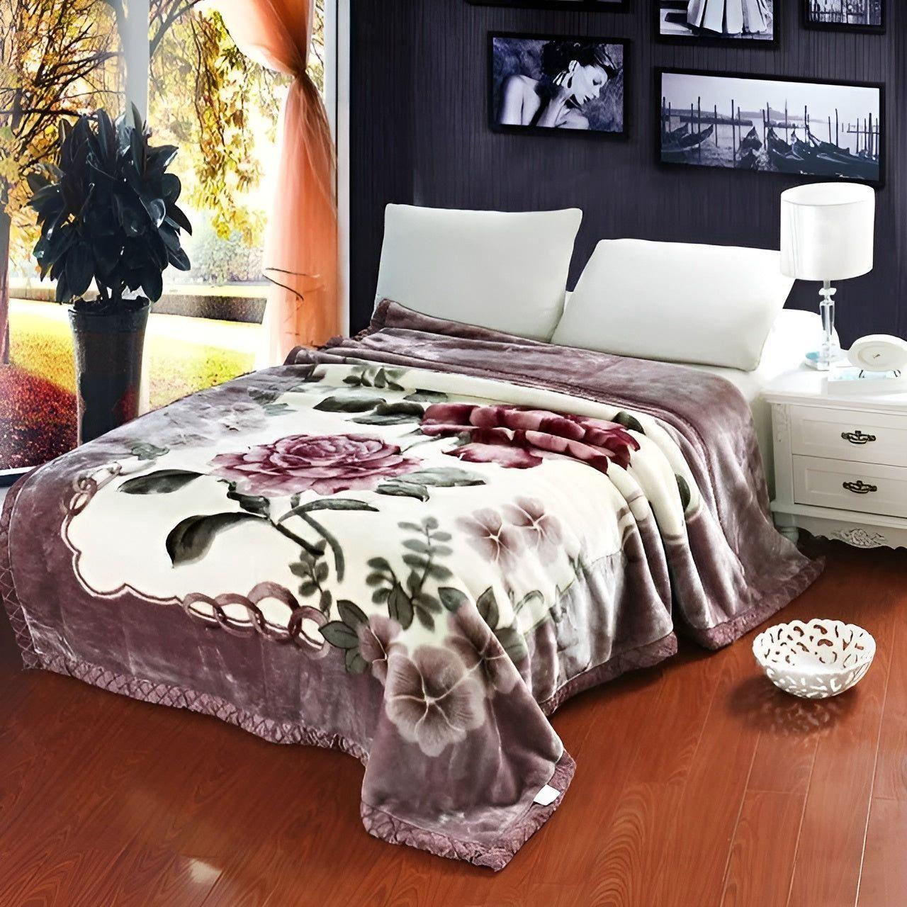 PlushDream Decke - Weiche Kunstfell-Mikrofaser Doppellagige Plüschdecke - Blume Lila / 150x200CM 2KG - Decke