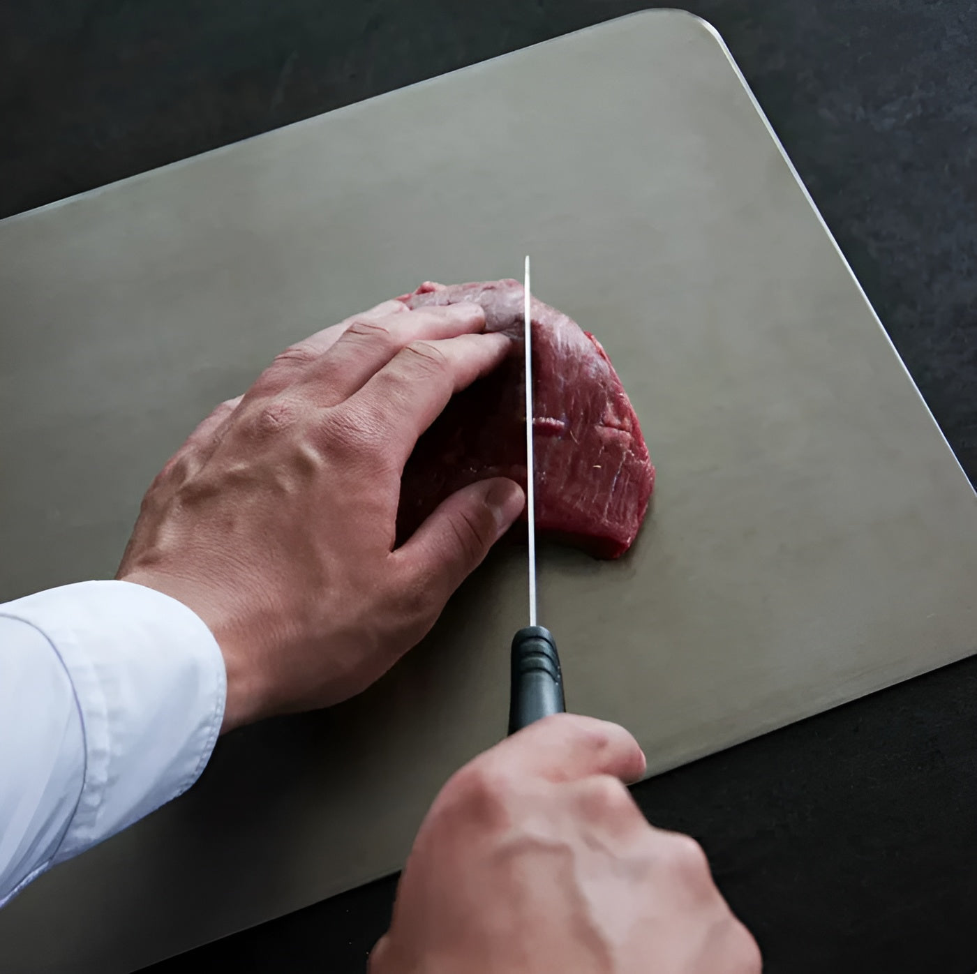 Premium Titan-Schneidebrett – Extrem Widerstandsfähig und Hygienisch | Perfekt zum Schneiden von Fleisch Gemüse