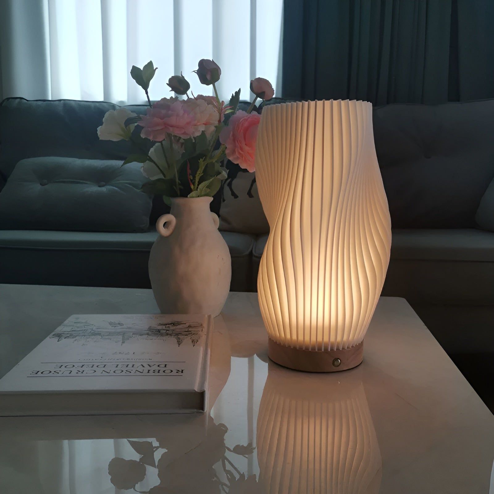 ChicPleats Lampe - Luxuriöses Französisches Creme Plissee Schreibtischlampe für Eine Gemütliche Atmosphäre - Elegare