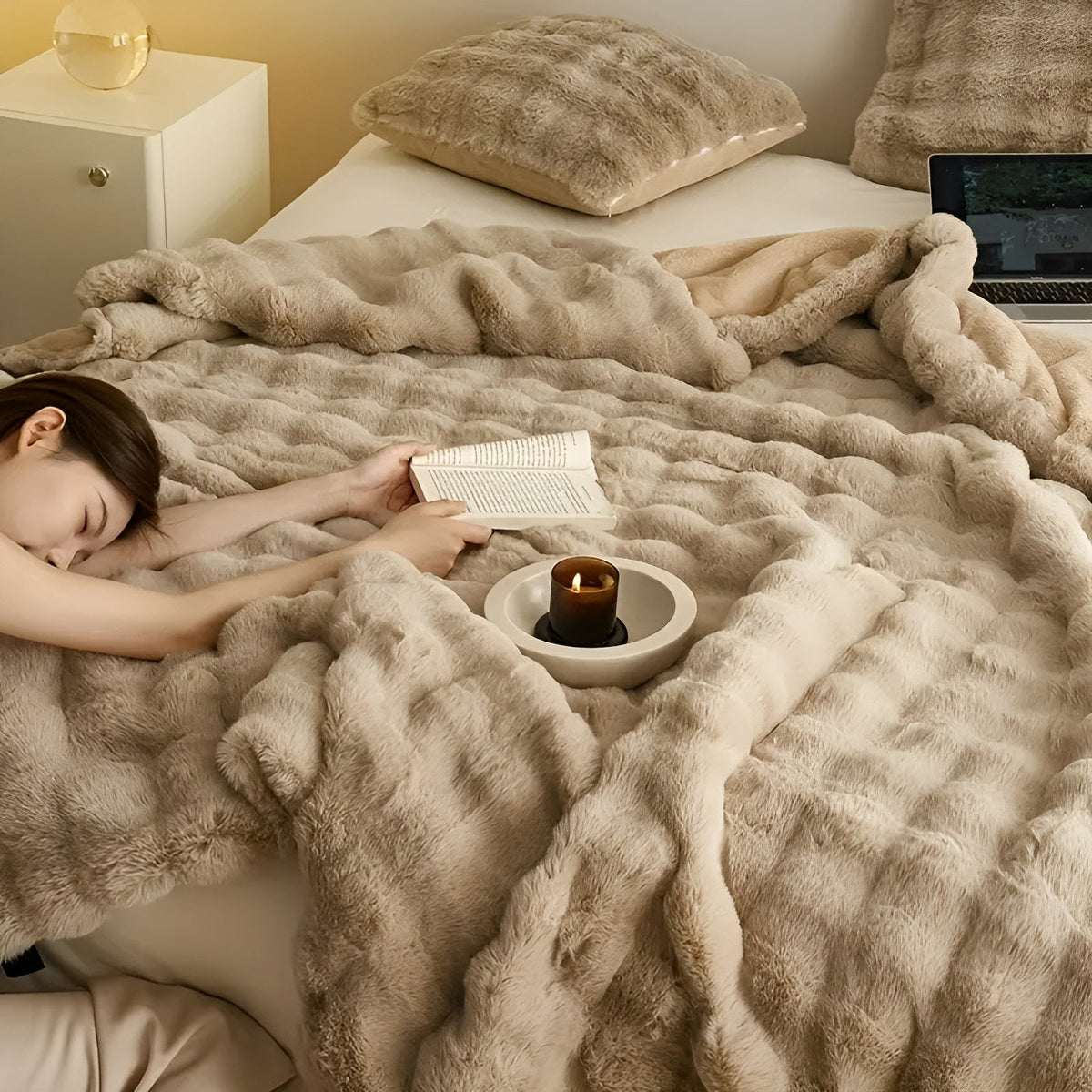Samt- und Fleece-Decke – Extra Weich & Warm | Perfekt für Sofa und Schlafzimmer - Decke