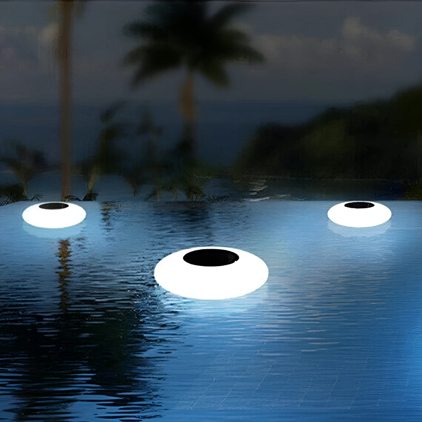 Schwimmende LED-Solarlichter – Farbwechsel für Pool & Garten - 2 Stück - Gartenleuchte