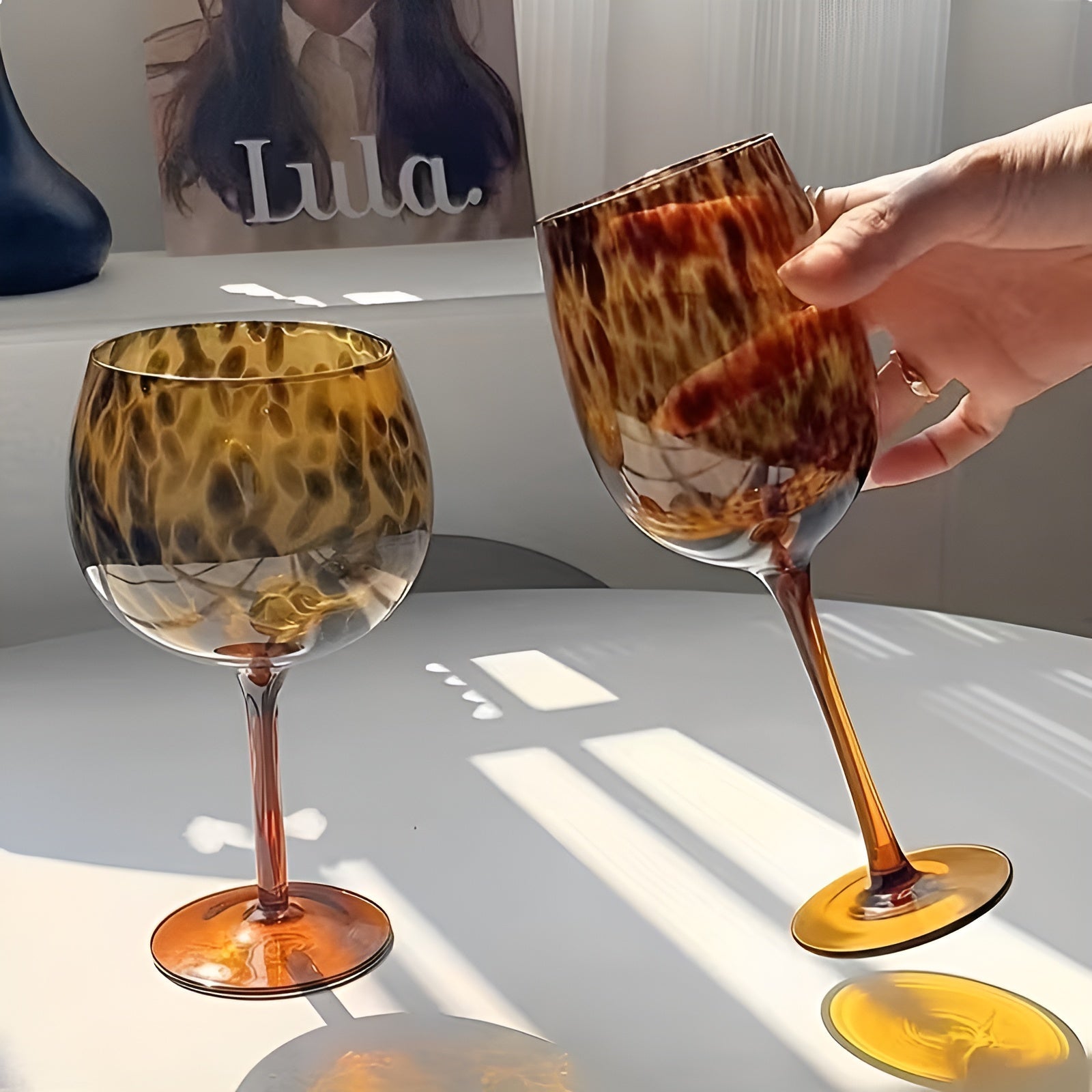 Set mit 2 Weingläsern im Leoparden-Design – Vintage-Look & dekorativ | Perfekt für besondere Anlässe - Wohnzubehör