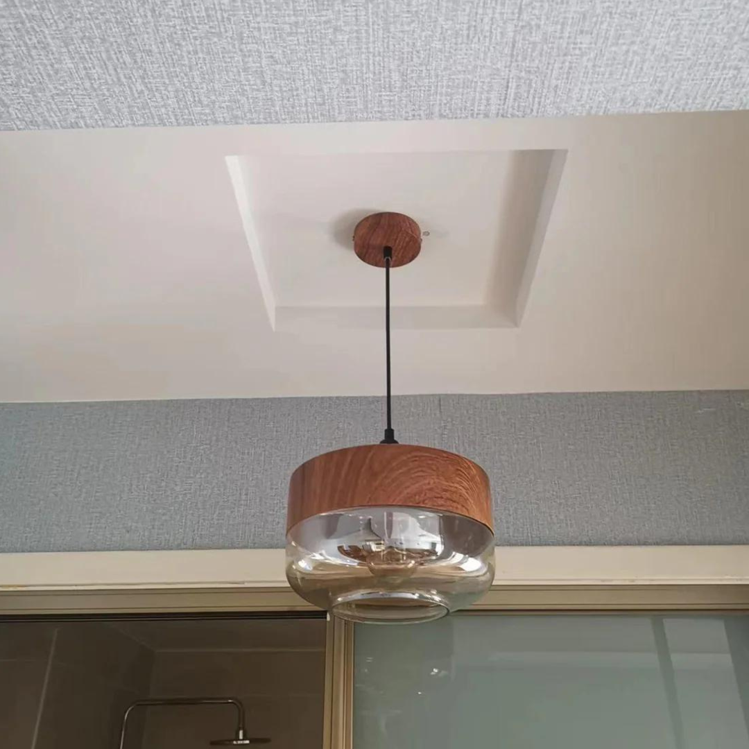 Skandinavische Pendelleuchte – Glas & Holzoptik zeitlos und stimmungsvoll - Pendelleuchte