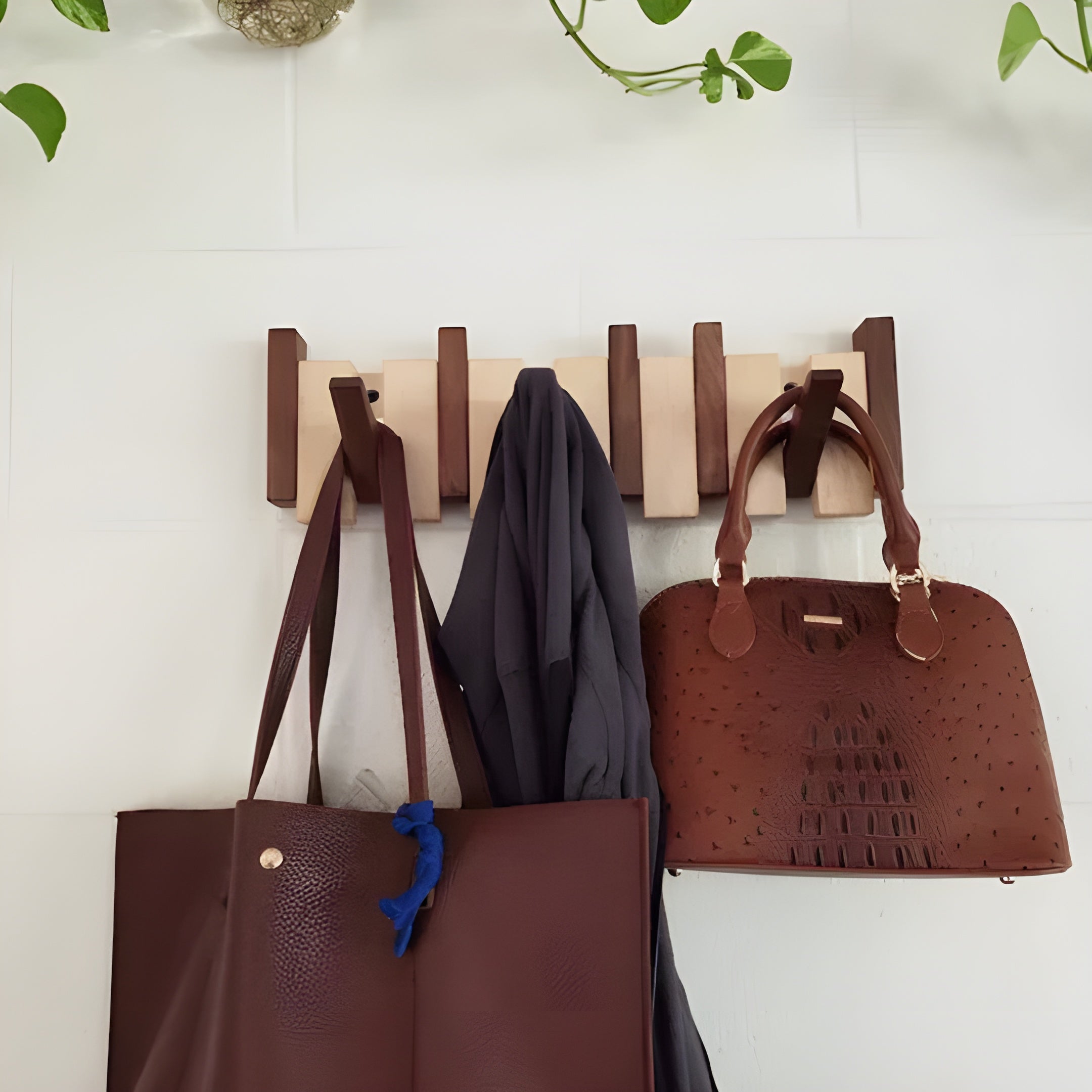Skanto Elegant Kleiderbügel aus Holz im Klavierdesign – Stilvolles Kleiderständer-Set - Wandhaken