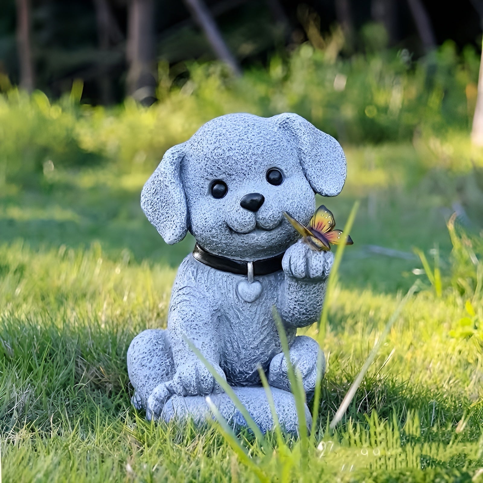 Solar-Gartenfigur Hund mit Schmetterling – Dekorative Gartenbeleuchtung | Wetterfest für Garten Terrasse und Balkon
