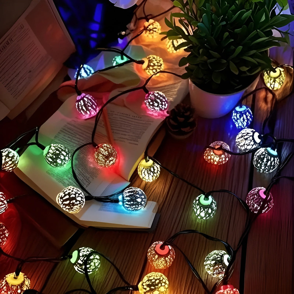 Solarkugelleuchten im marokkanischen Stil – Bunte LED-Lichterkette für Garten & Balkon - Lichterkette
